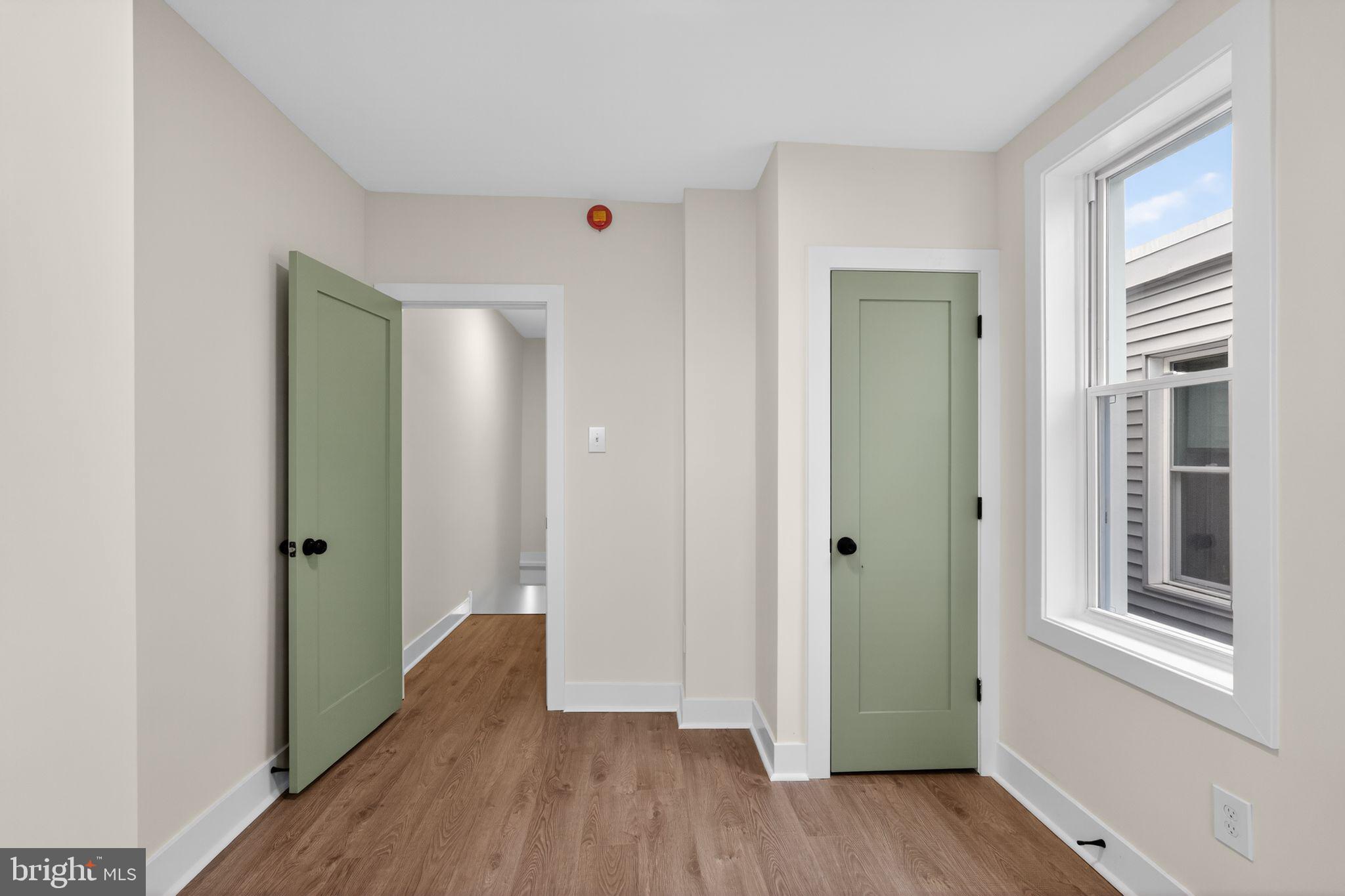 SQUIRREL HILL - Residential
