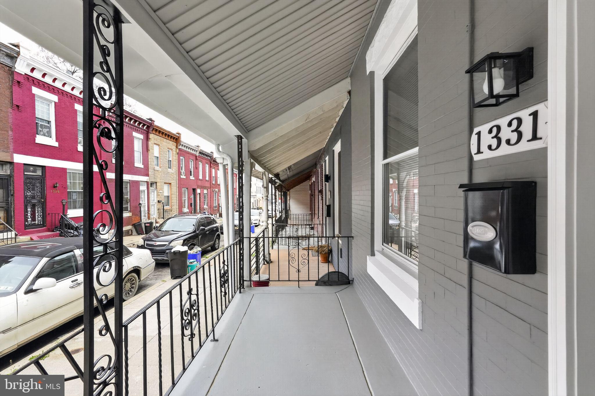 SQUIRREL HILL - Residential