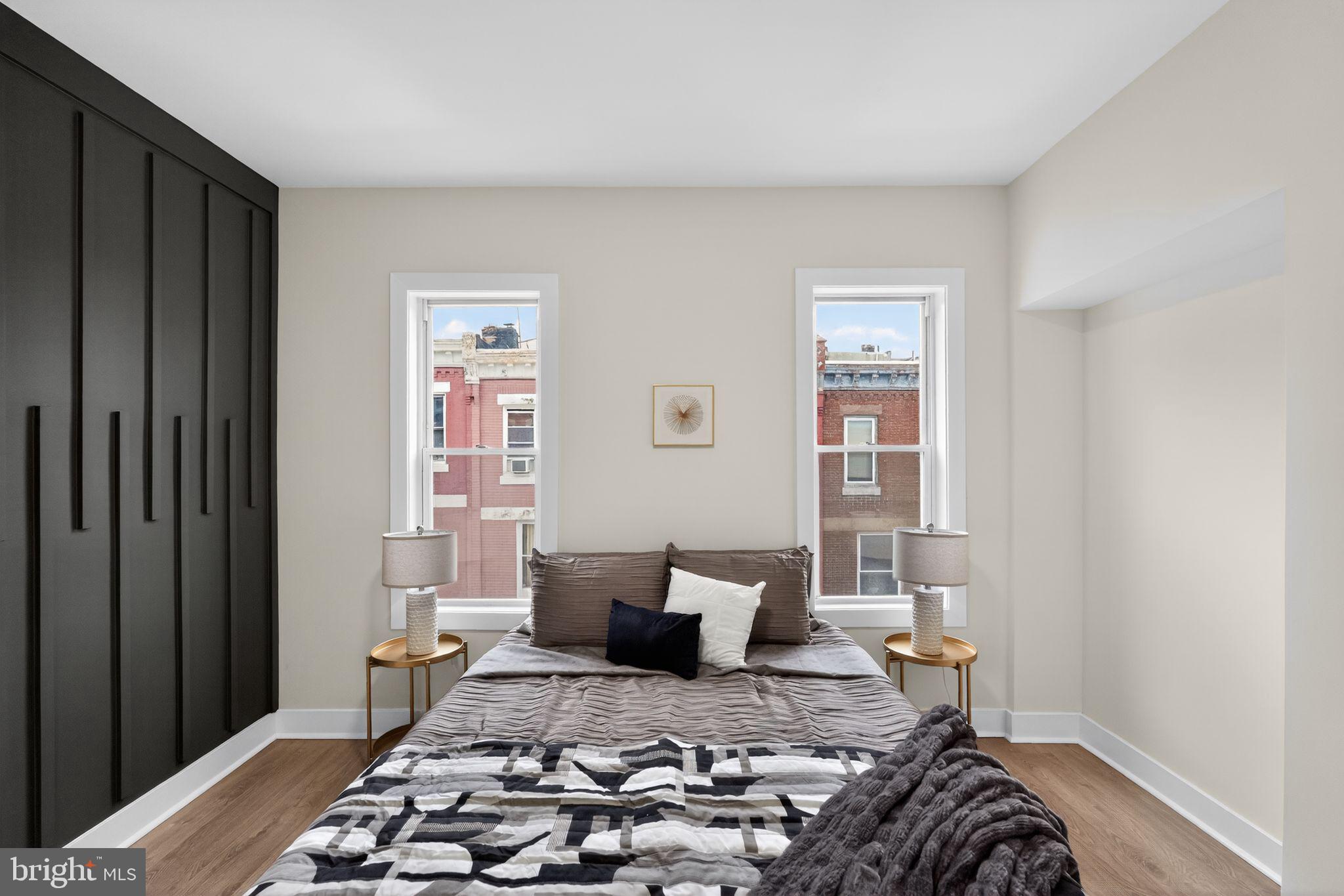 SQUIRREL HILL - Residential