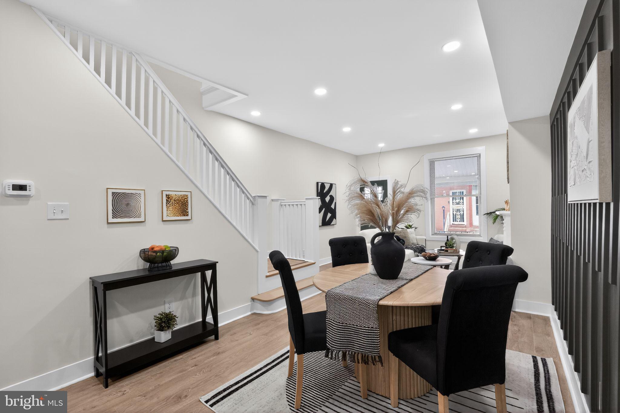 SQUIRREL HILL - Residential