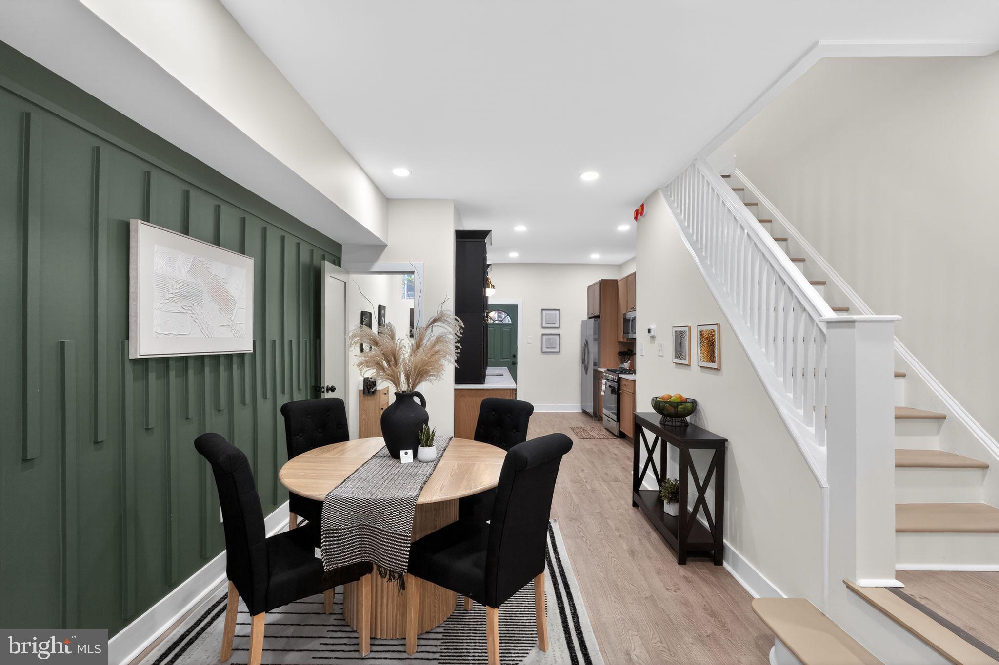 SQUIRREL HILL - Residential
