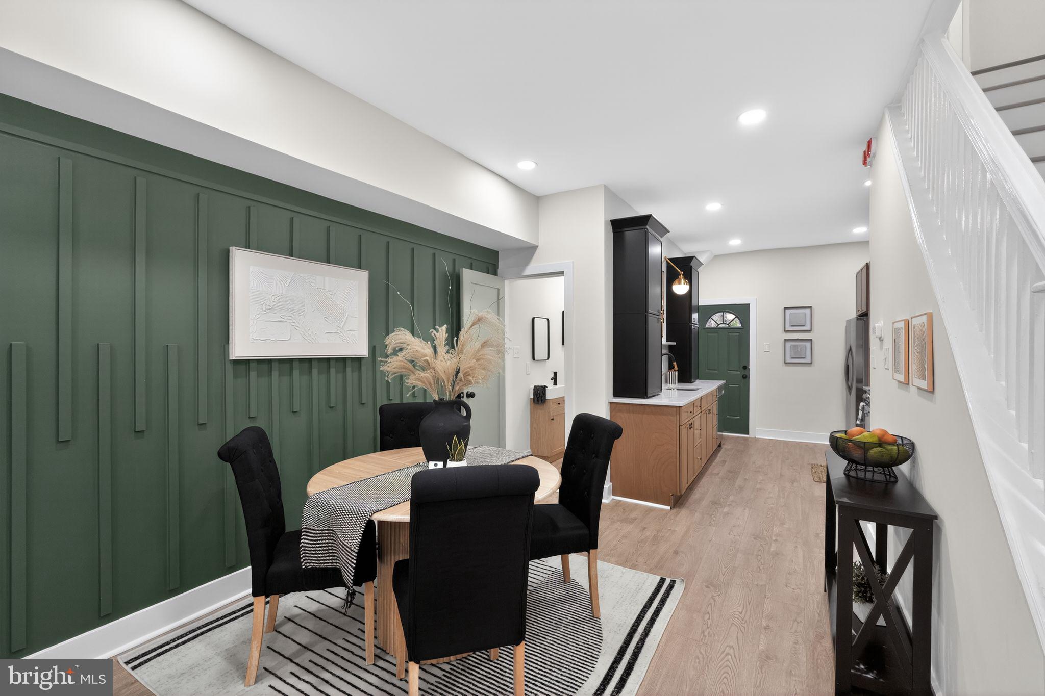 SQUIRREL HILL - Residential
