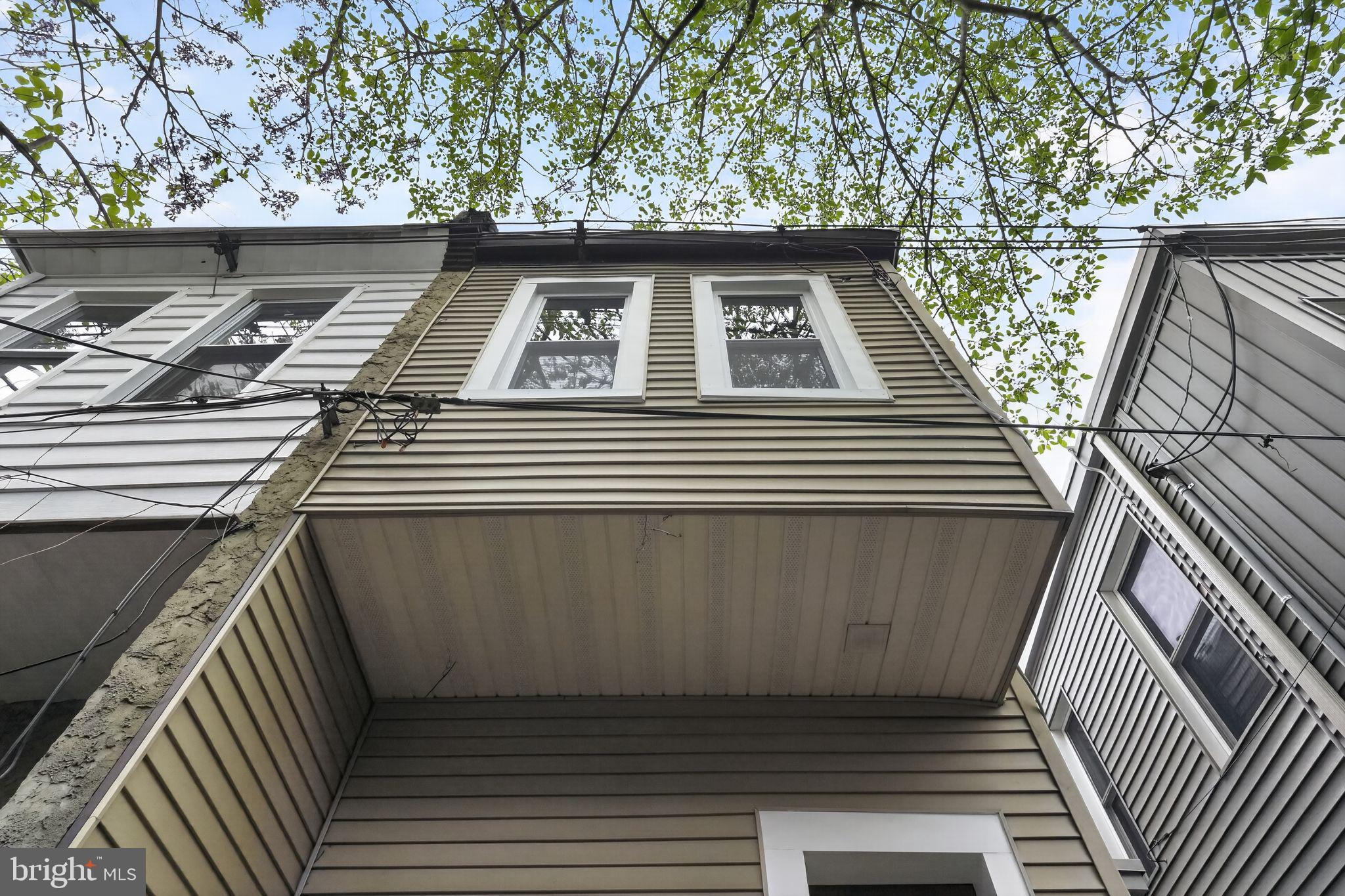 SQUIRREL HILL - Residential