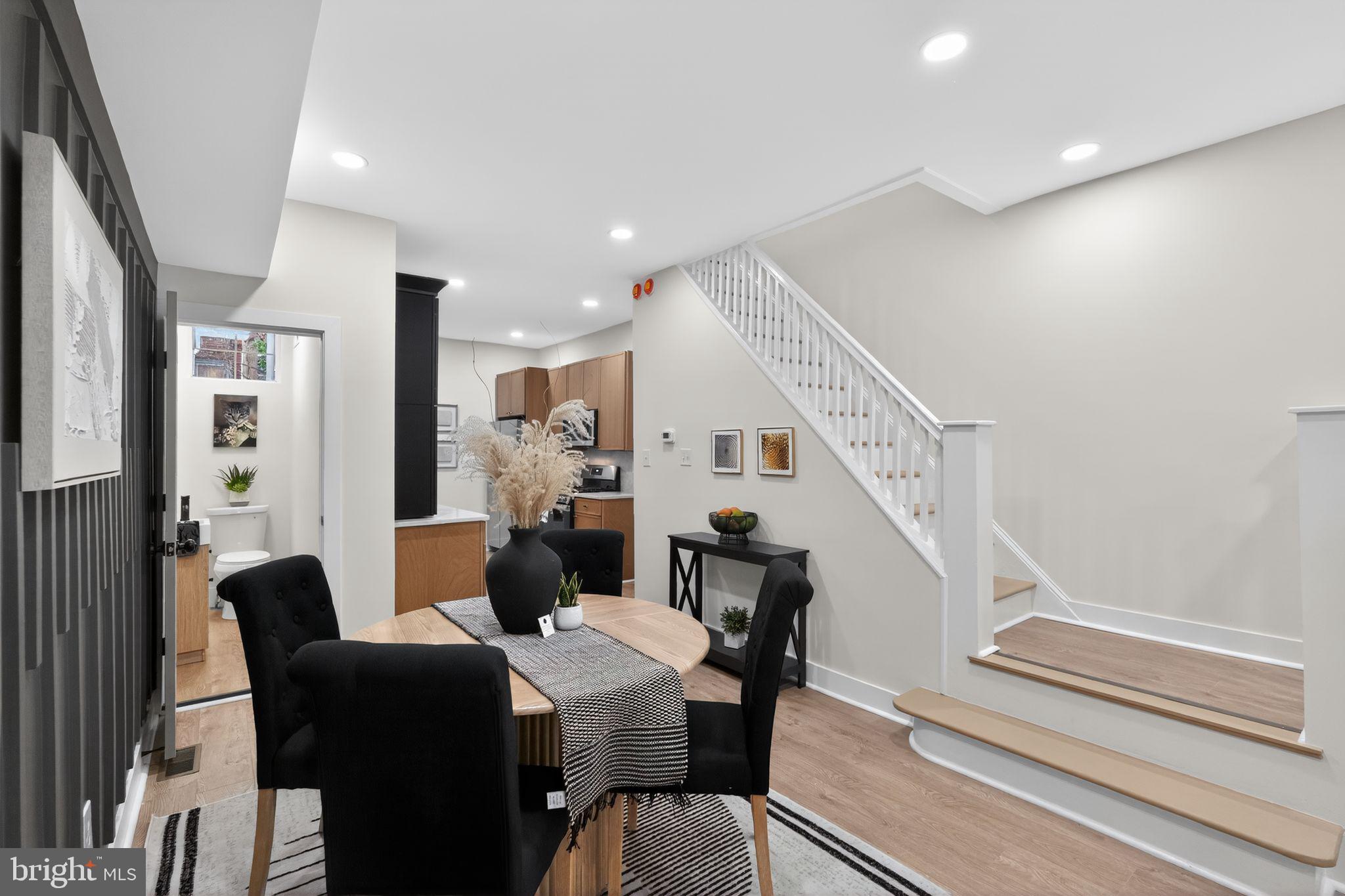 SQUIRREL HILL - Residential