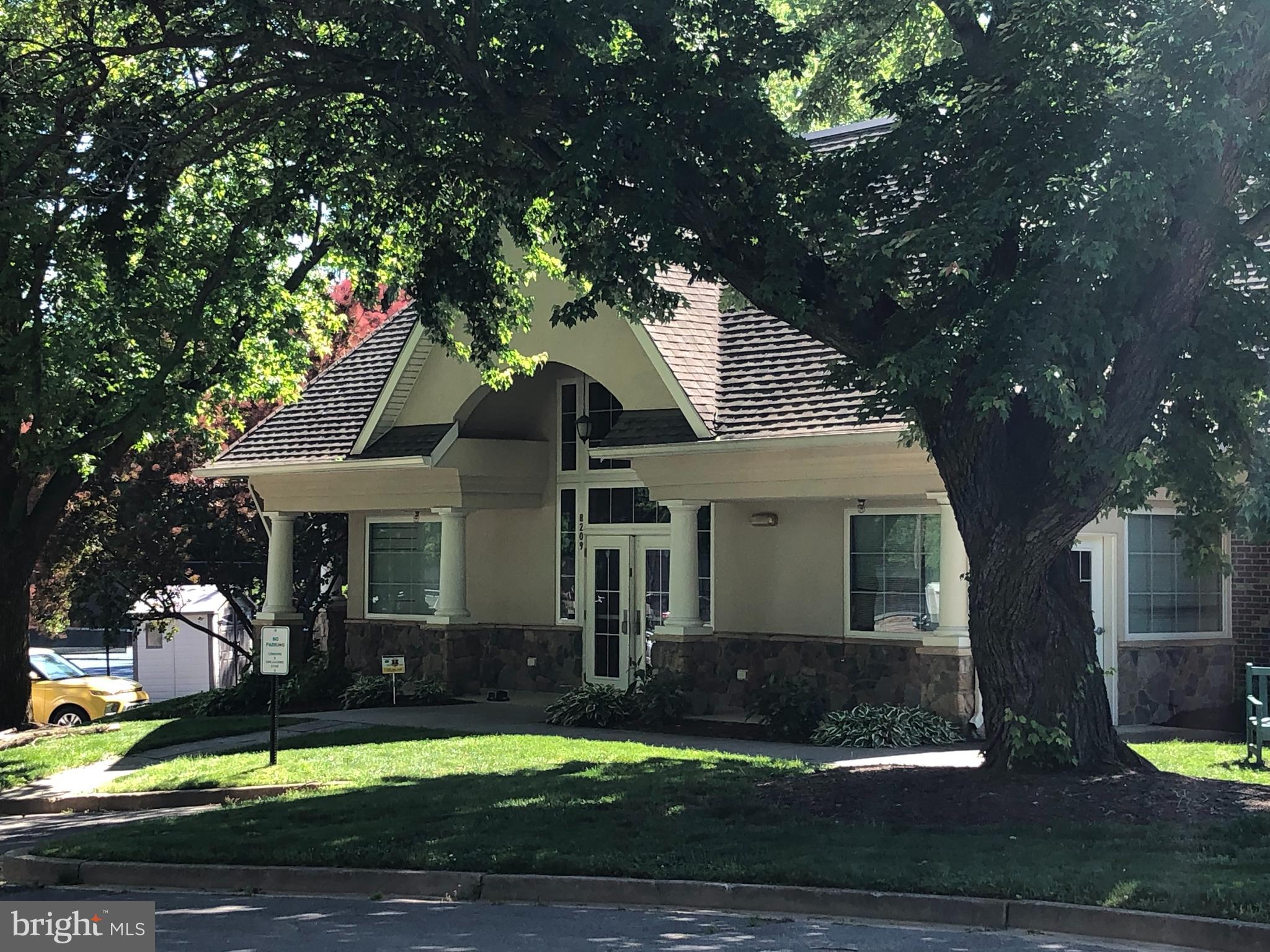 MC LEAN HAMLET - Residential Lease