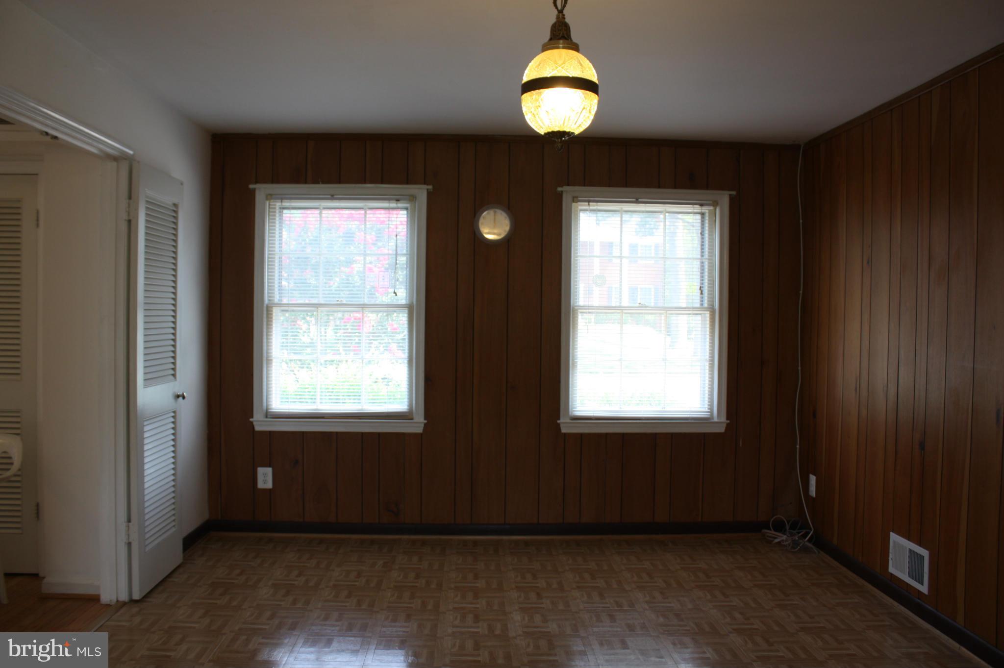 MC LEAN HAMLET - Residential Lease