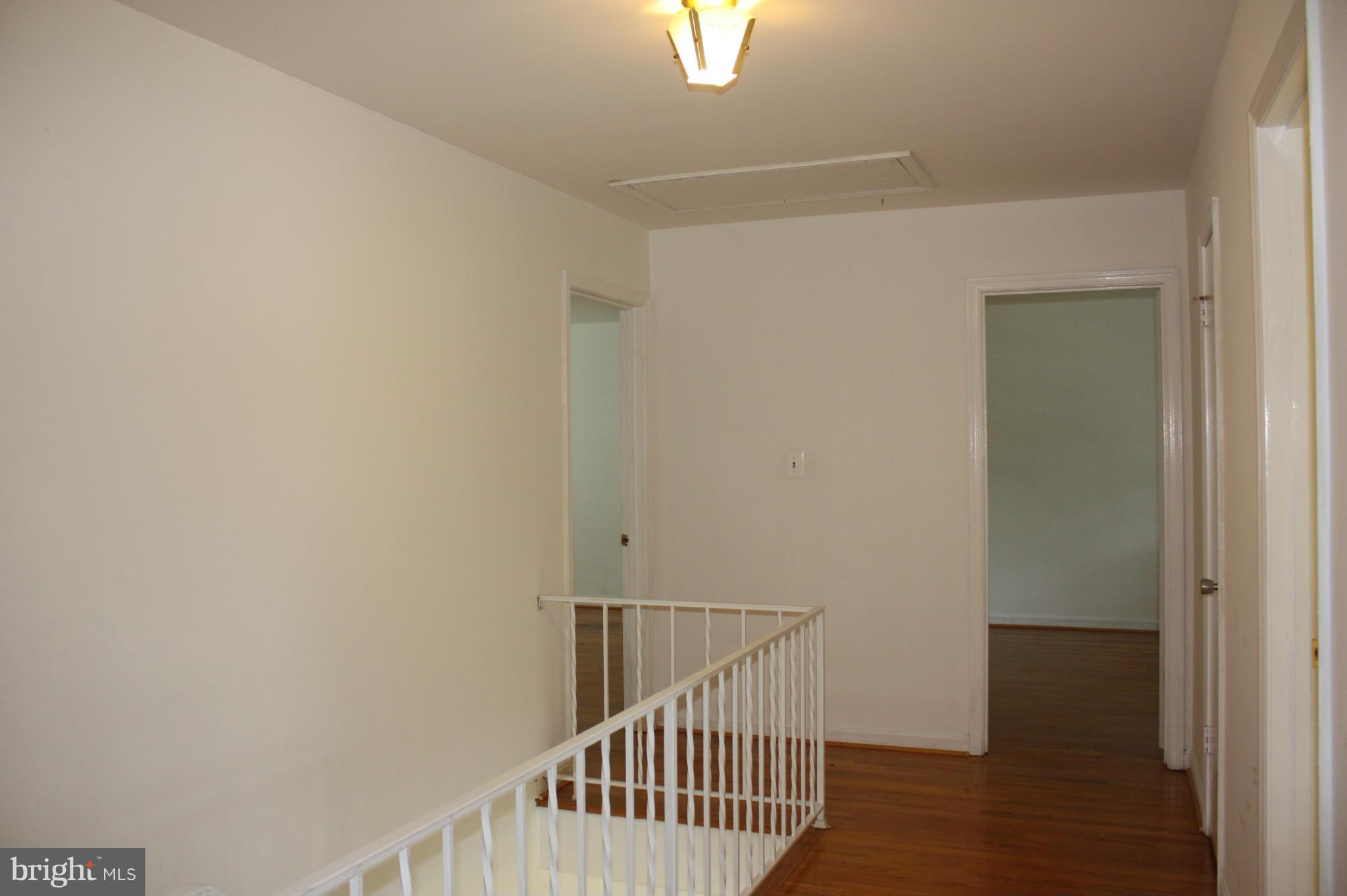 MC LEAN HAMLET - Residential Lease