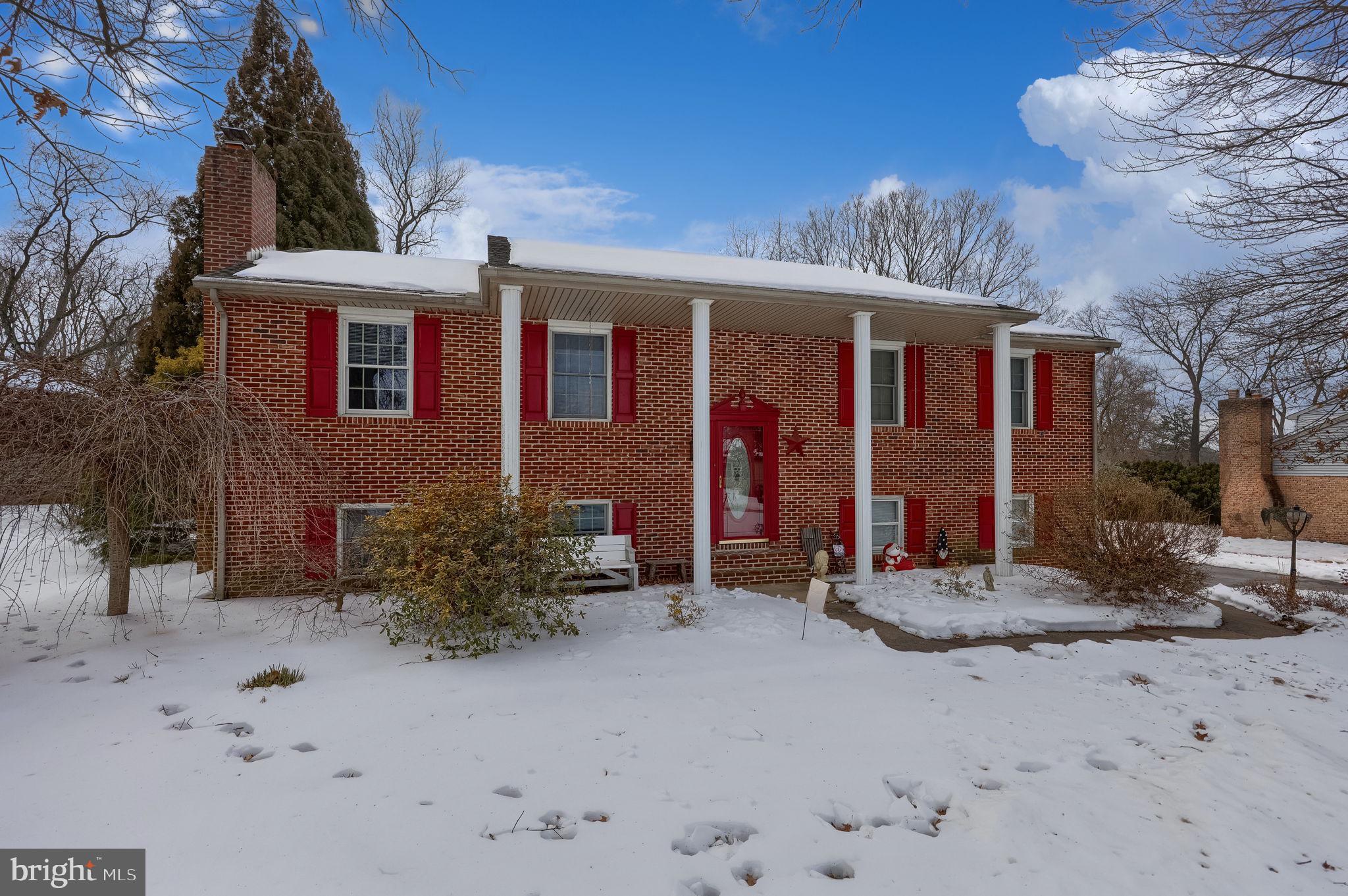 CRESTWOOD EAST - Residential