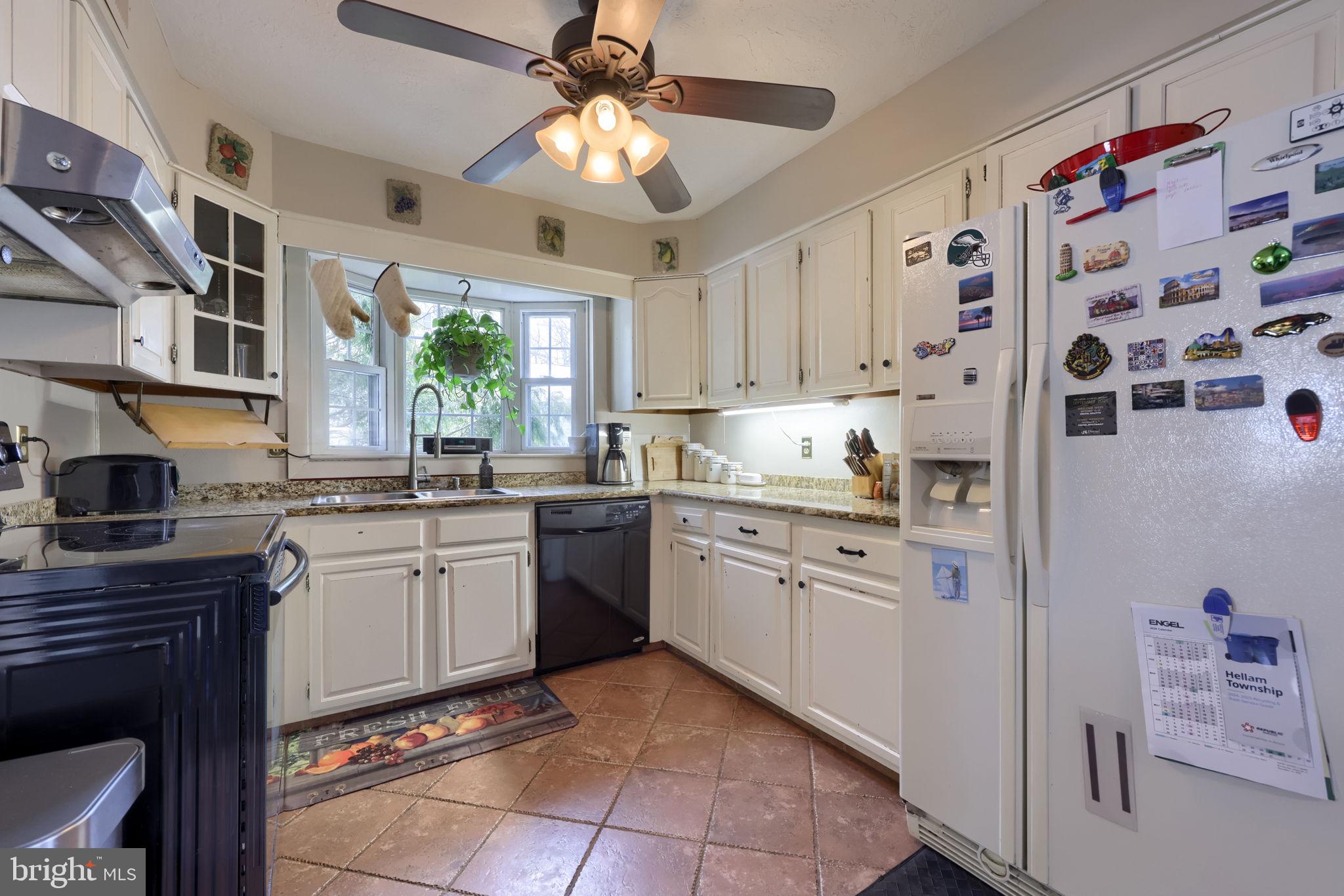 CRESTWOOD EAST - Residential