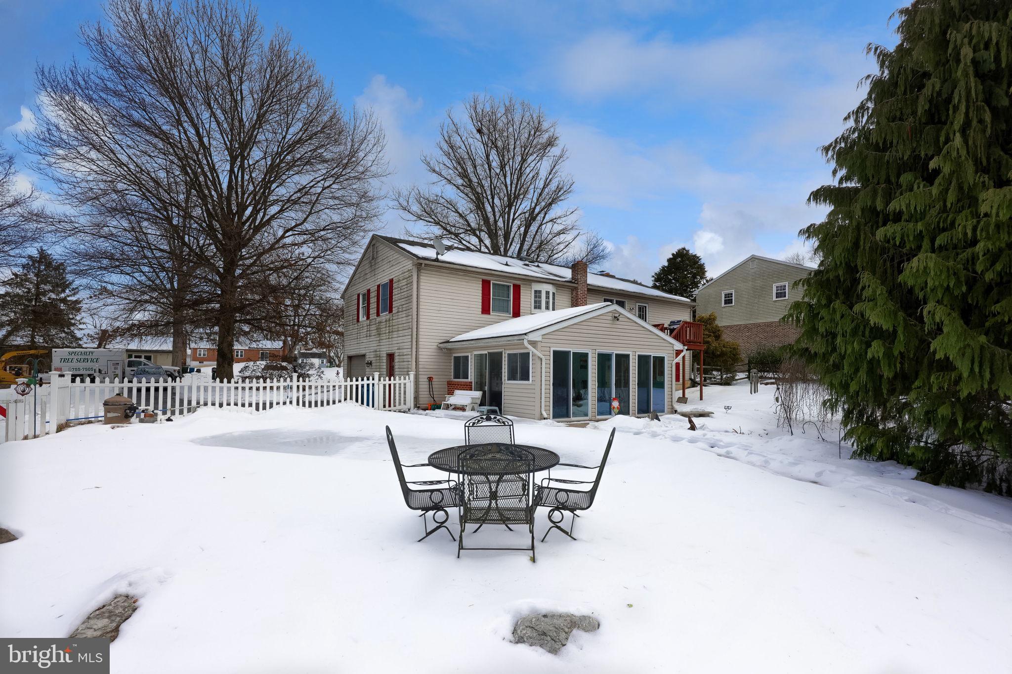 CRESTWOOD EAST - Residential