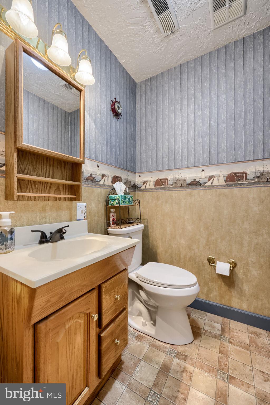 CRESTWOOD EAST - Residential