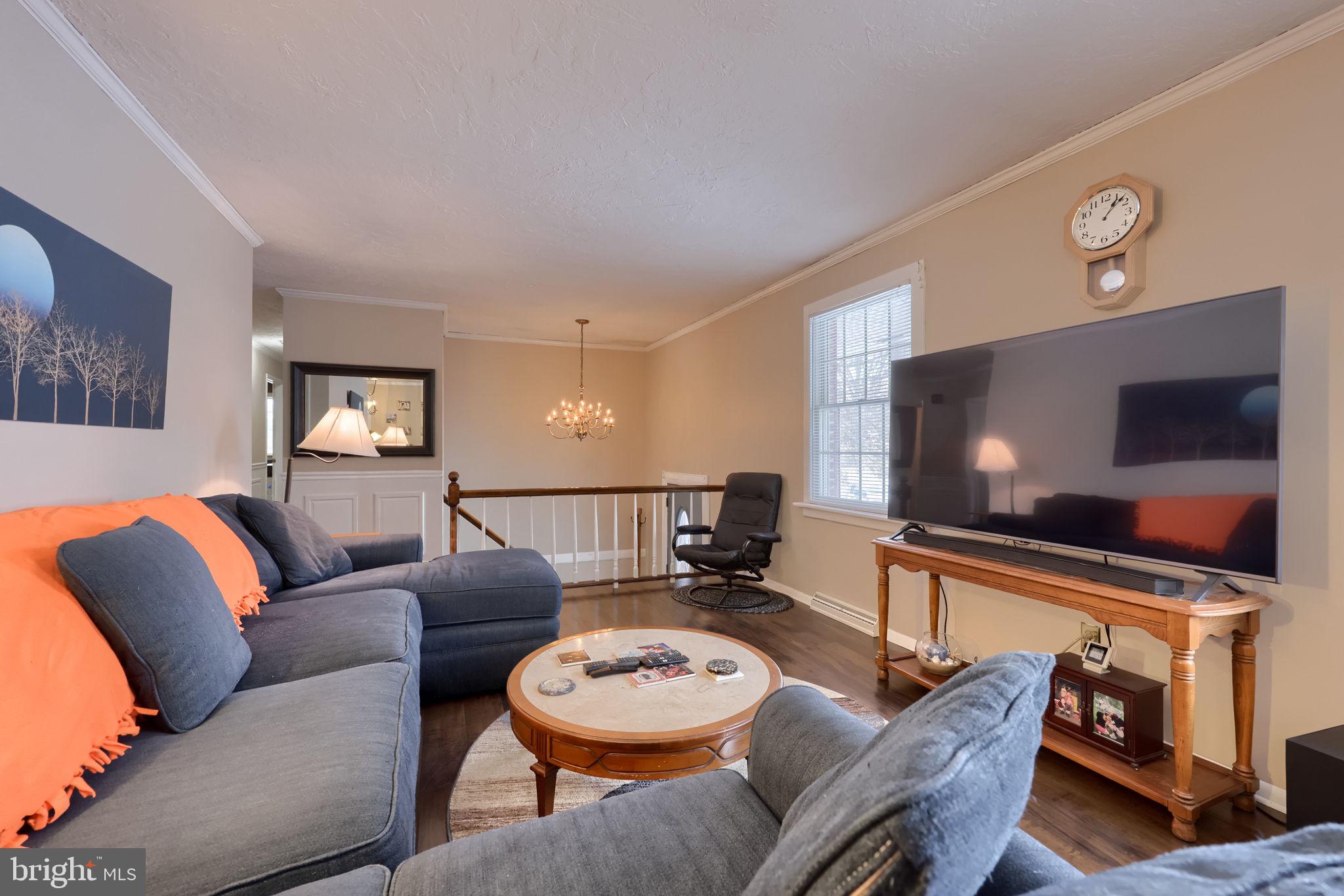 CRESTWOOD EAST - Residential