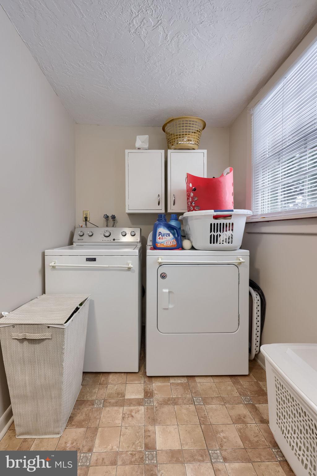 CRESTWOOD EAST - Residential