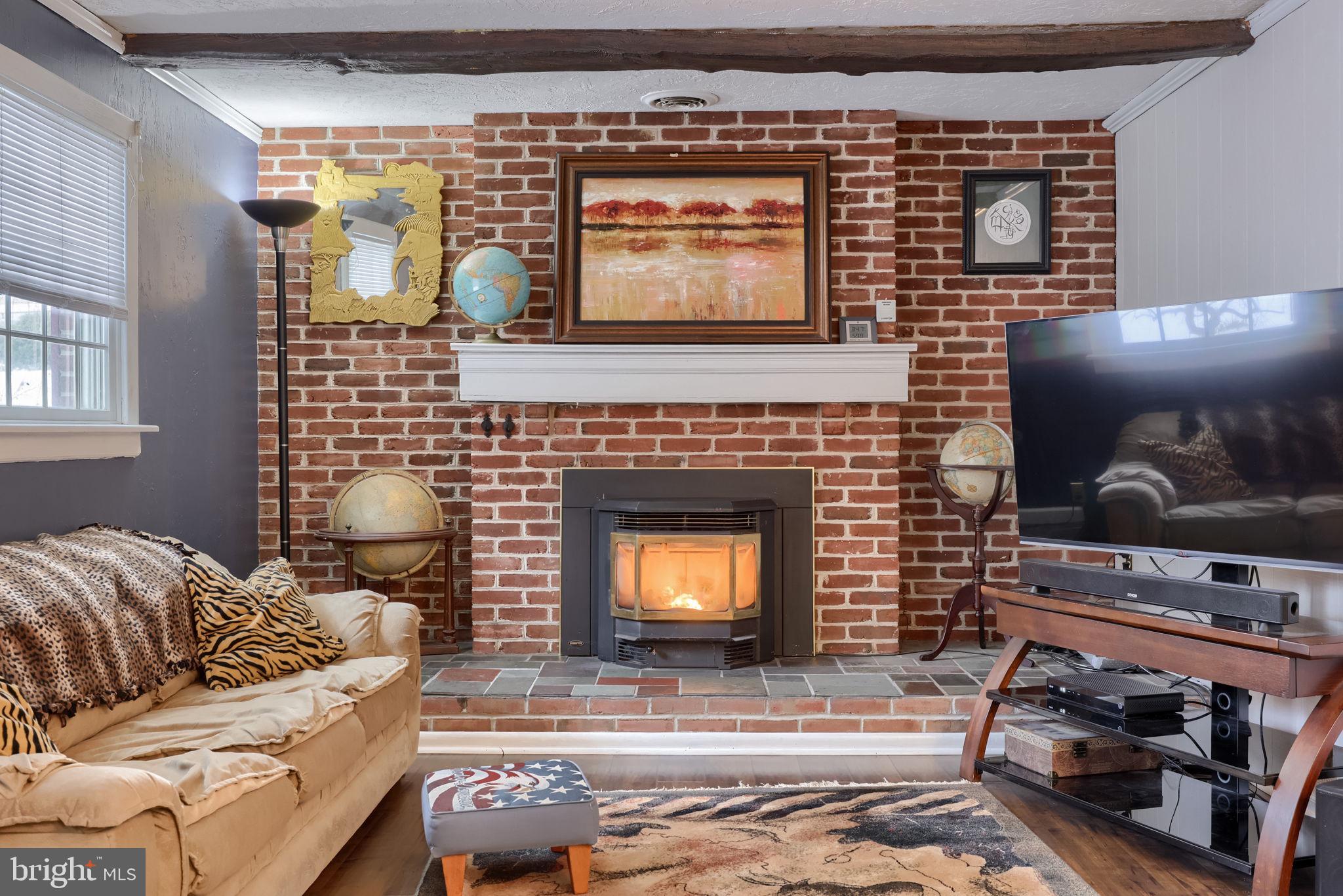 CRESTWOOD EAST - Residential