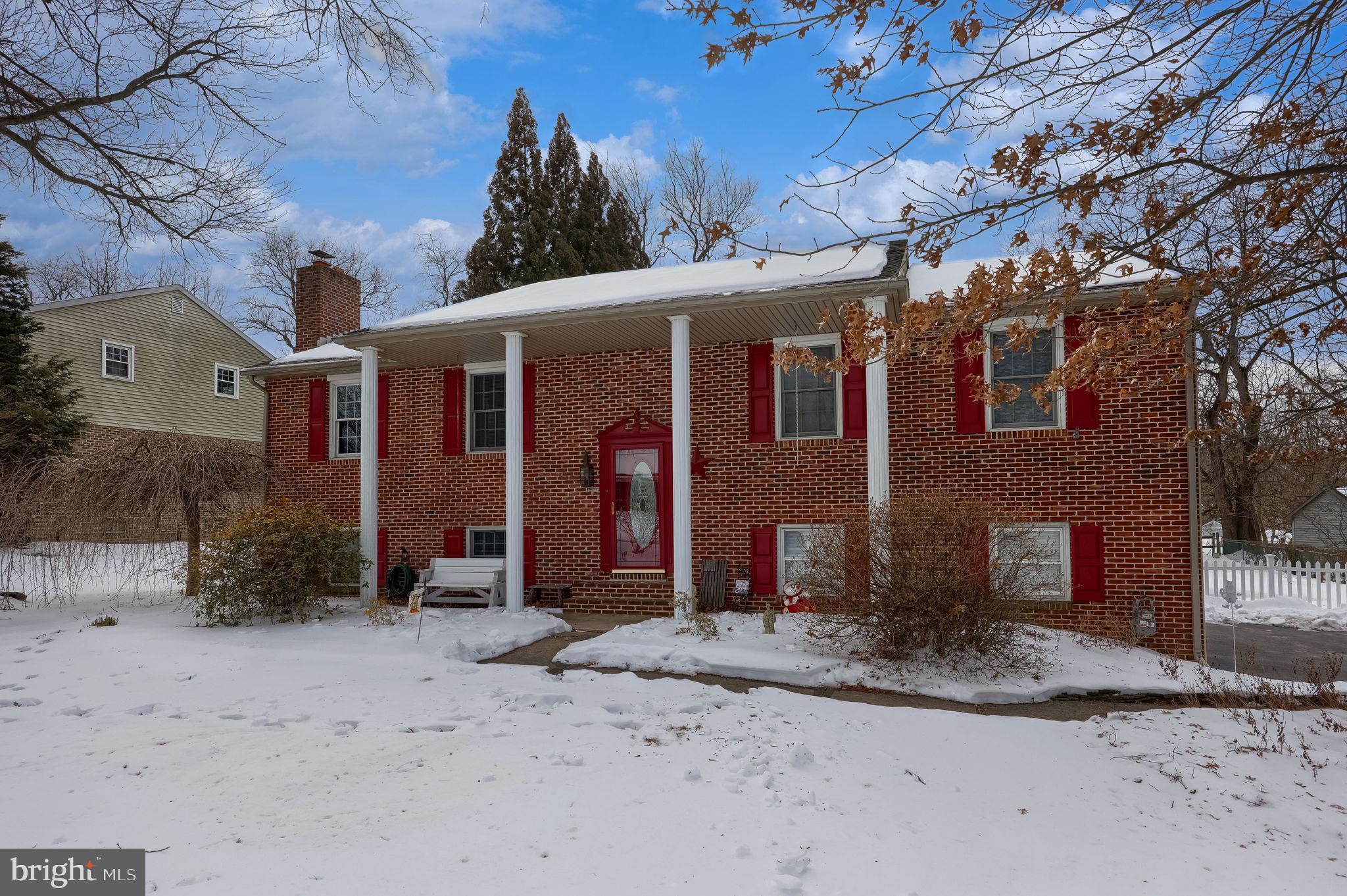 CRESTWOOD EAST - Residential