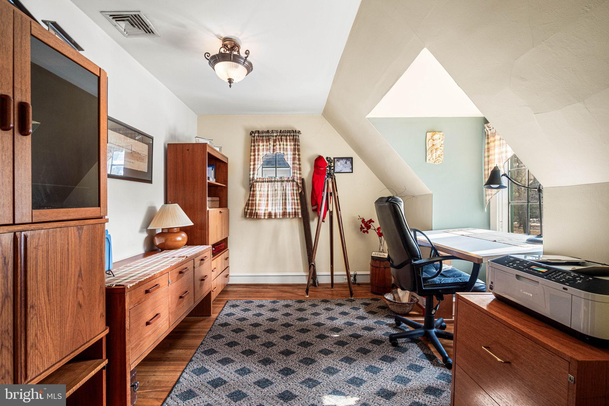 RIDLEY PARK - Residential