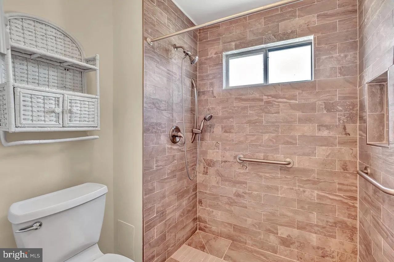 Southampton, New Jersey 08088, United States, 2 Bedrooms Bedrooms, ,2 BathroomsBathrooms,Residential,Pending,129269