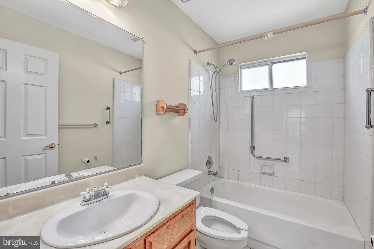 Southampton, New Jersey 08088, United States, 2 Bedrooms Bedrooms, ,2 BathroomsBathrooms,Residential,Pending,129269