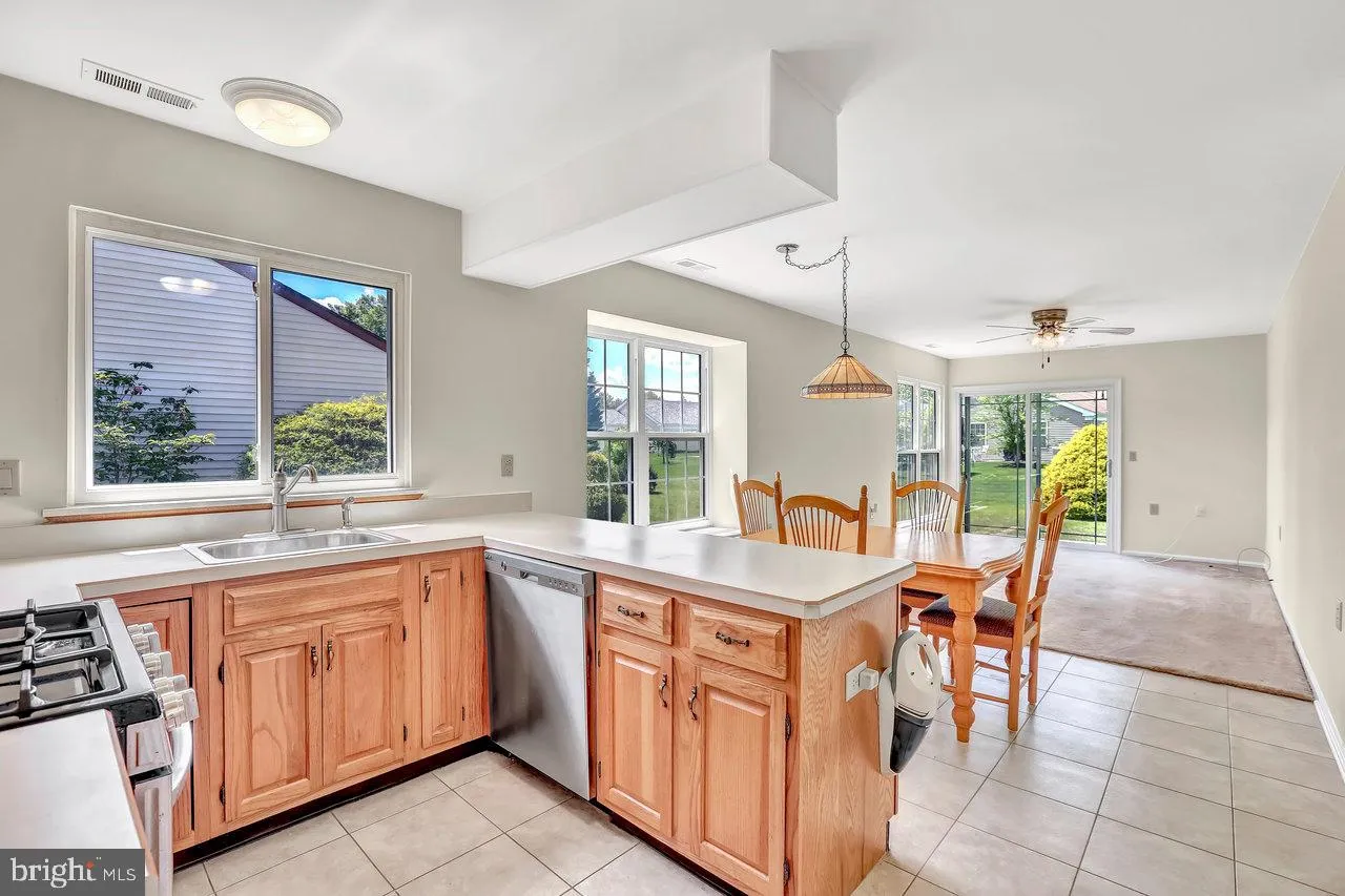 Southampton, New Jersey 08088, United States, 2 Bedrooms Bedrooms, ,2 BathroomsBathrooms,Residential,Pending,129269