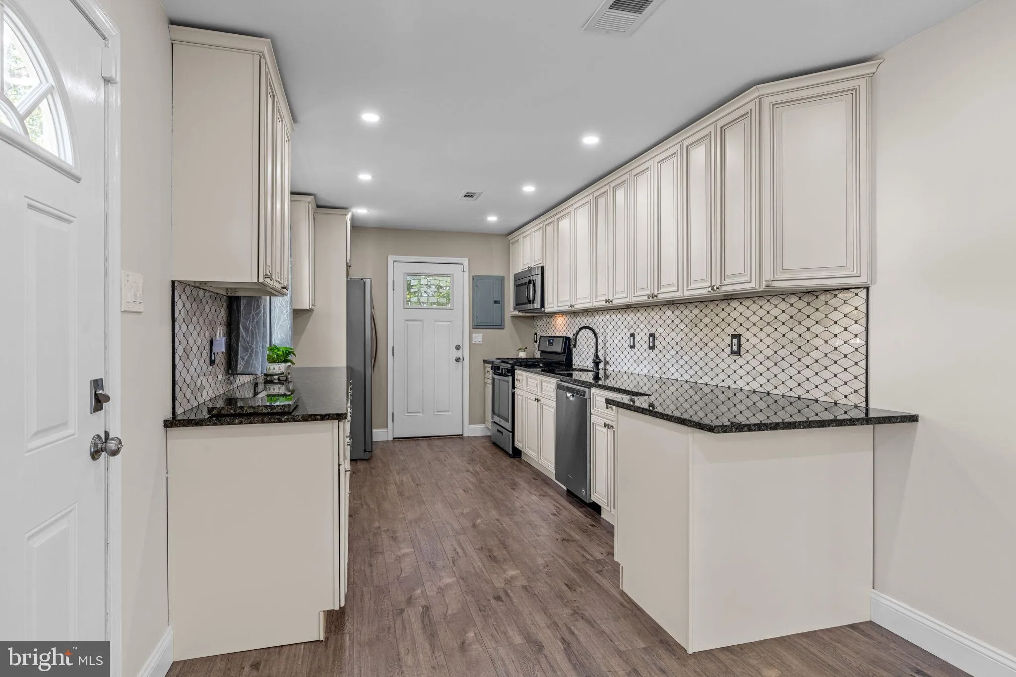 Morrisville, Pennsylvania 19067, United States, 3 Bedrooms Bedrooms, ,2 BathroomsBathrooms,Residential,Active,219007