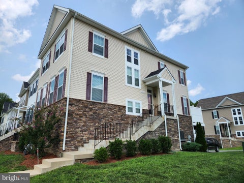 Townhouse For Sale - 41614 Briarwood Circle<br/> LEONARDTOWN, MD 20650