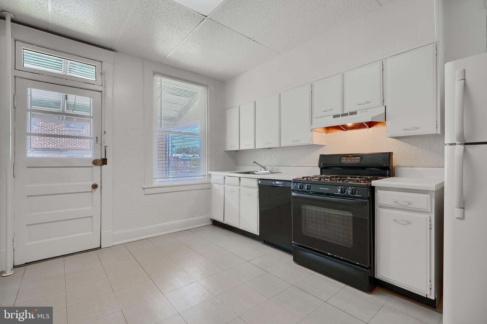 WYMAN PARK HAMPDEN - Residential