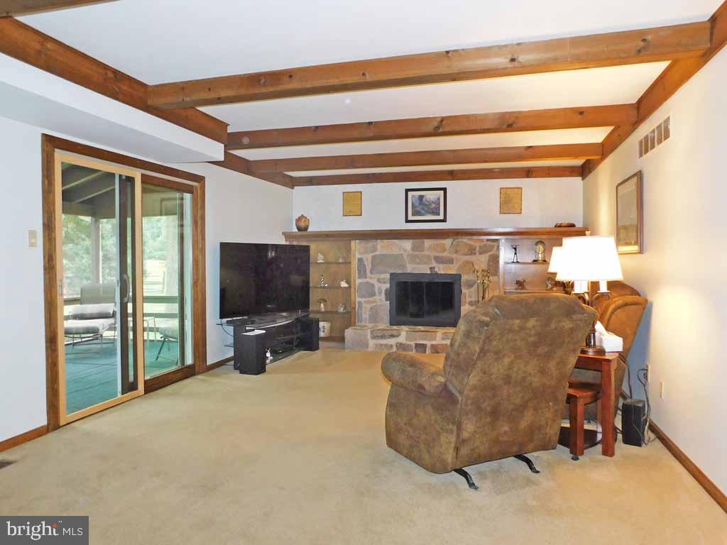 WYNNEWOOD - Residential