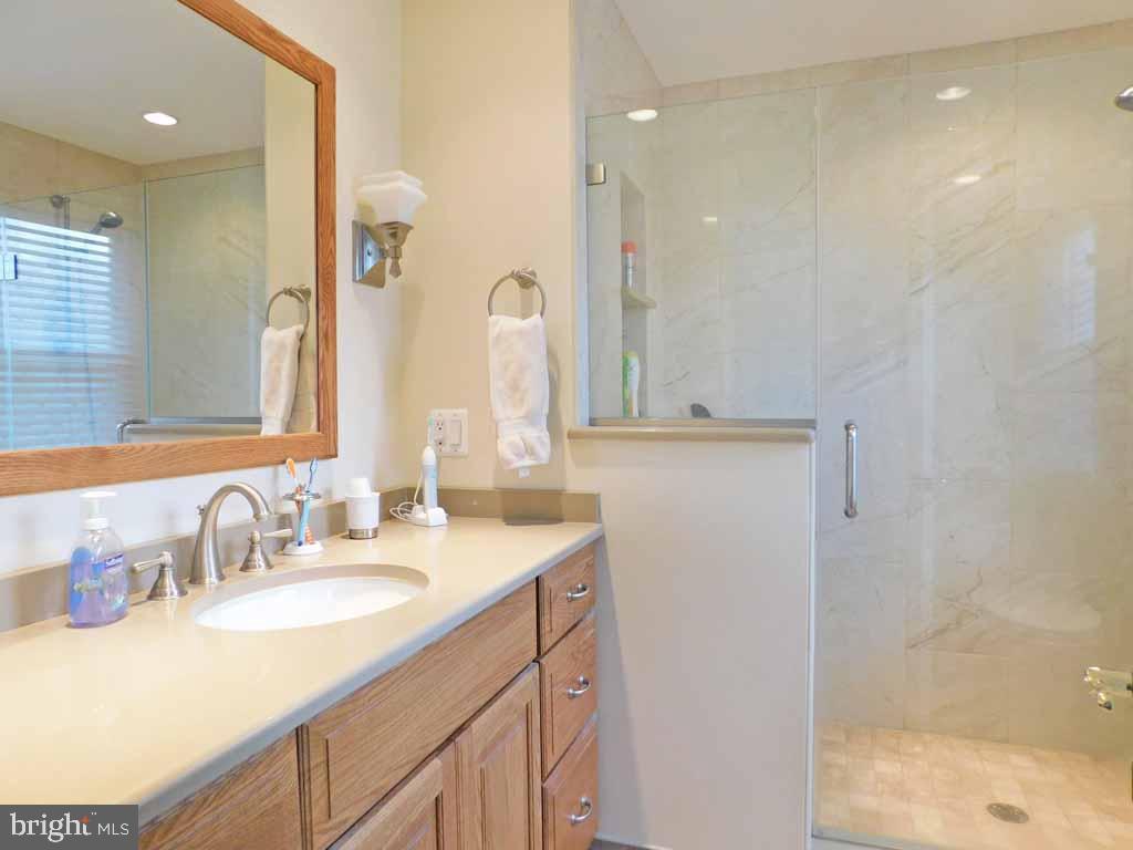 WYNNEWOOD - Residential