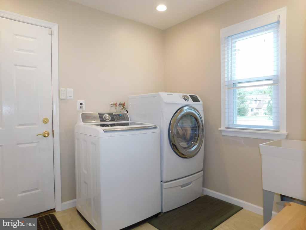 WYNNEWOOD - Residential