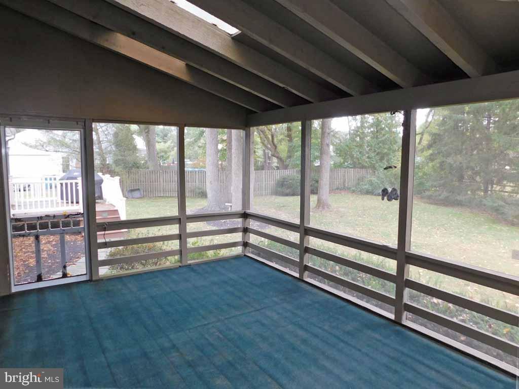 WYNNEWOOD - Residential