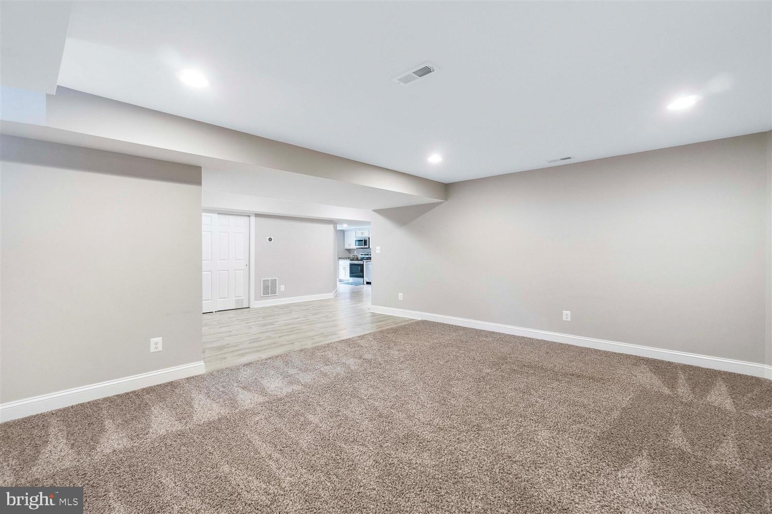 HUNT VALLEY CHASE - Residential