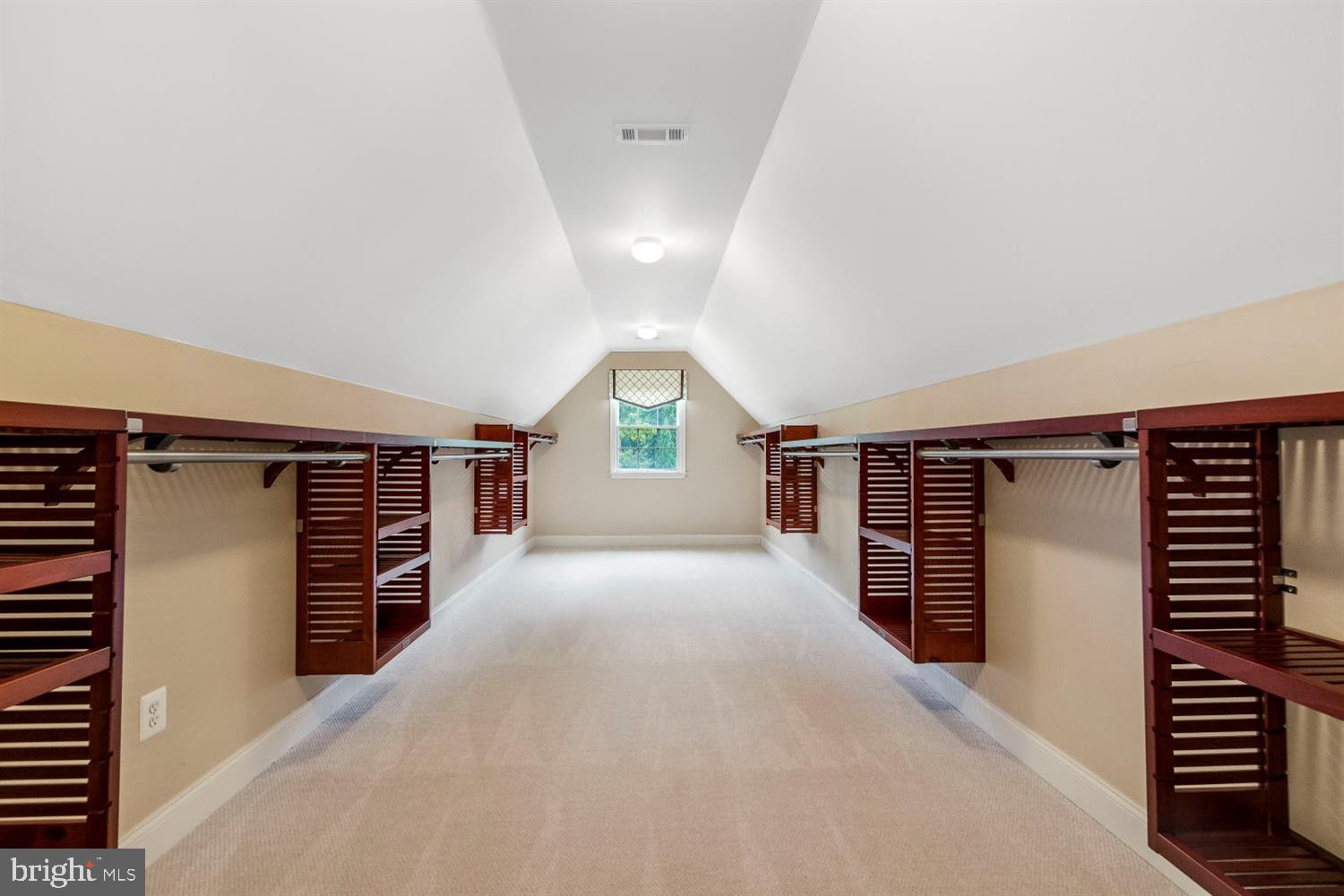 HUNT VALLEY CHASE - Residential