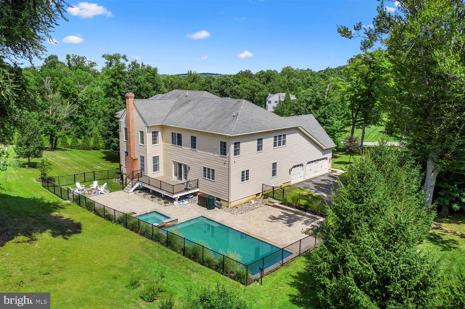 HUNT VALLEY CHASE - Residential