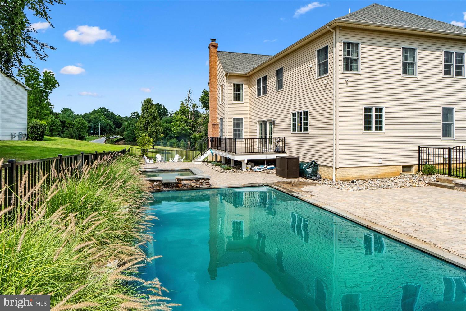 HUNT VALLEY CHASE - Residential