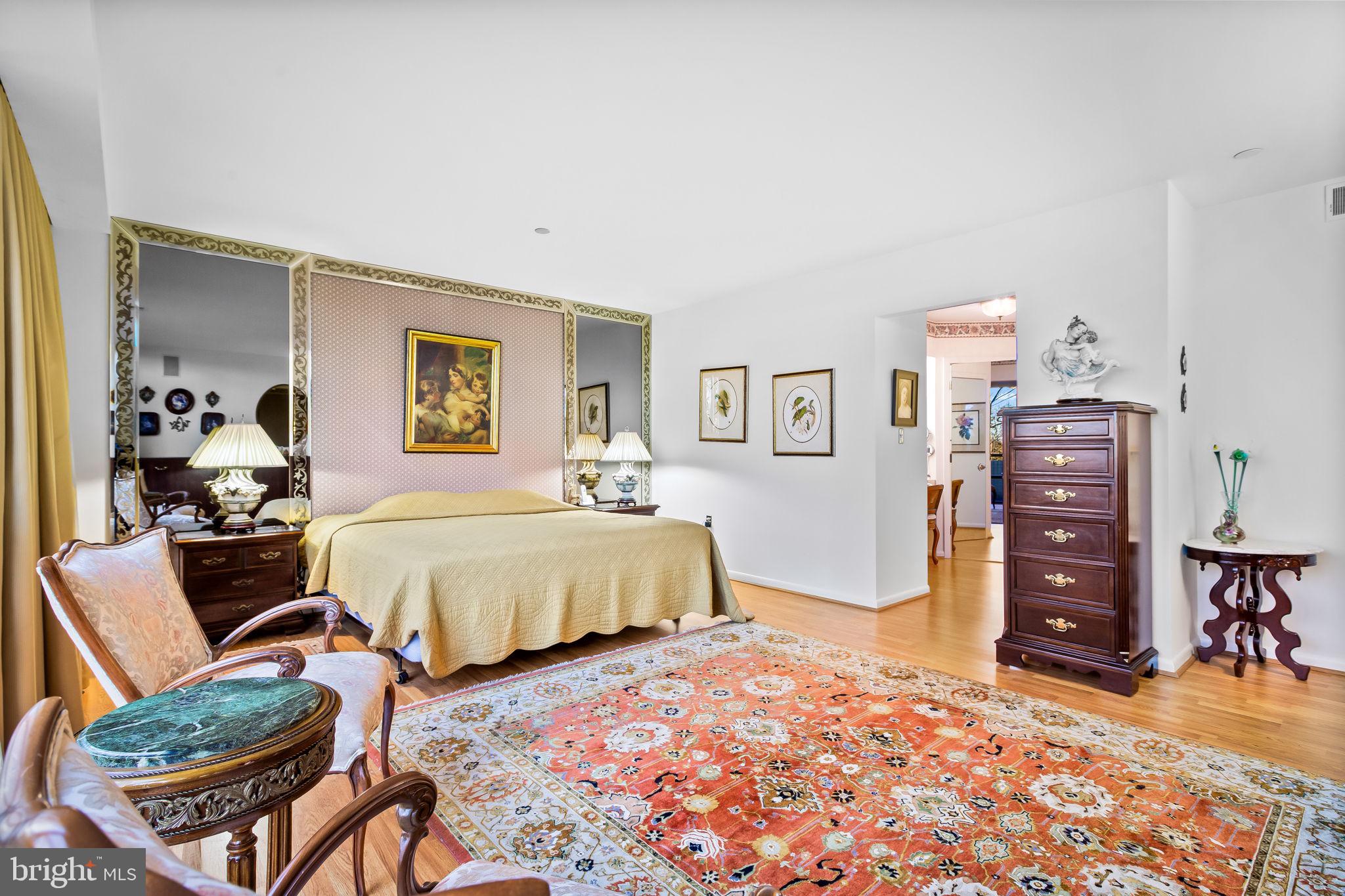 PAVILION IN THE PARK - Residential