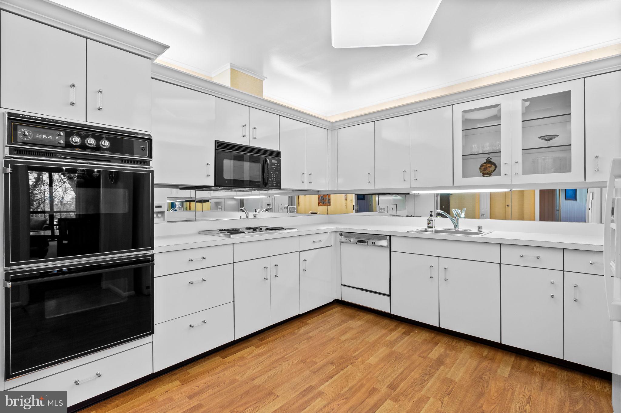 PAVILION IN THE PARK - Residential