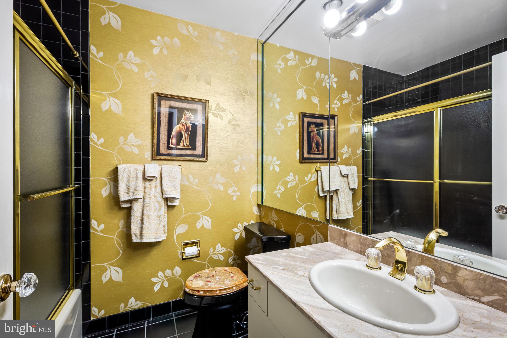 PAVILION IN THE PARK - Residential