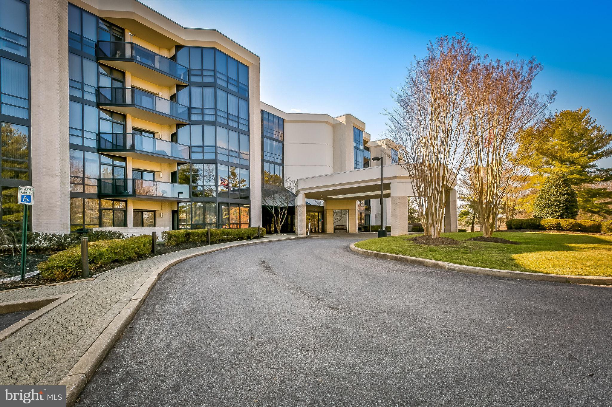 PAVILION IN THE PARK - Residential