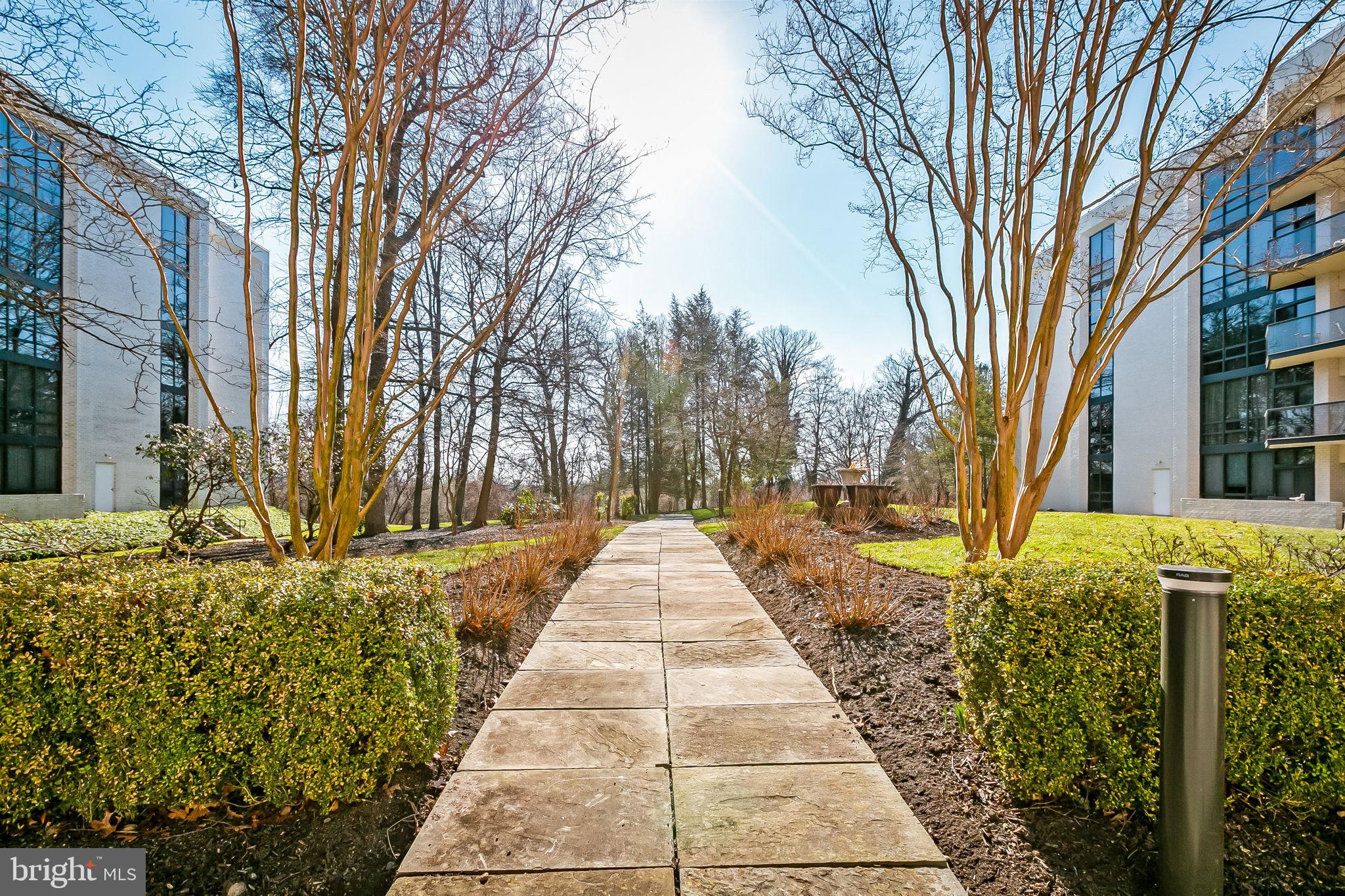 PAVILION IN THE PARK - Residential