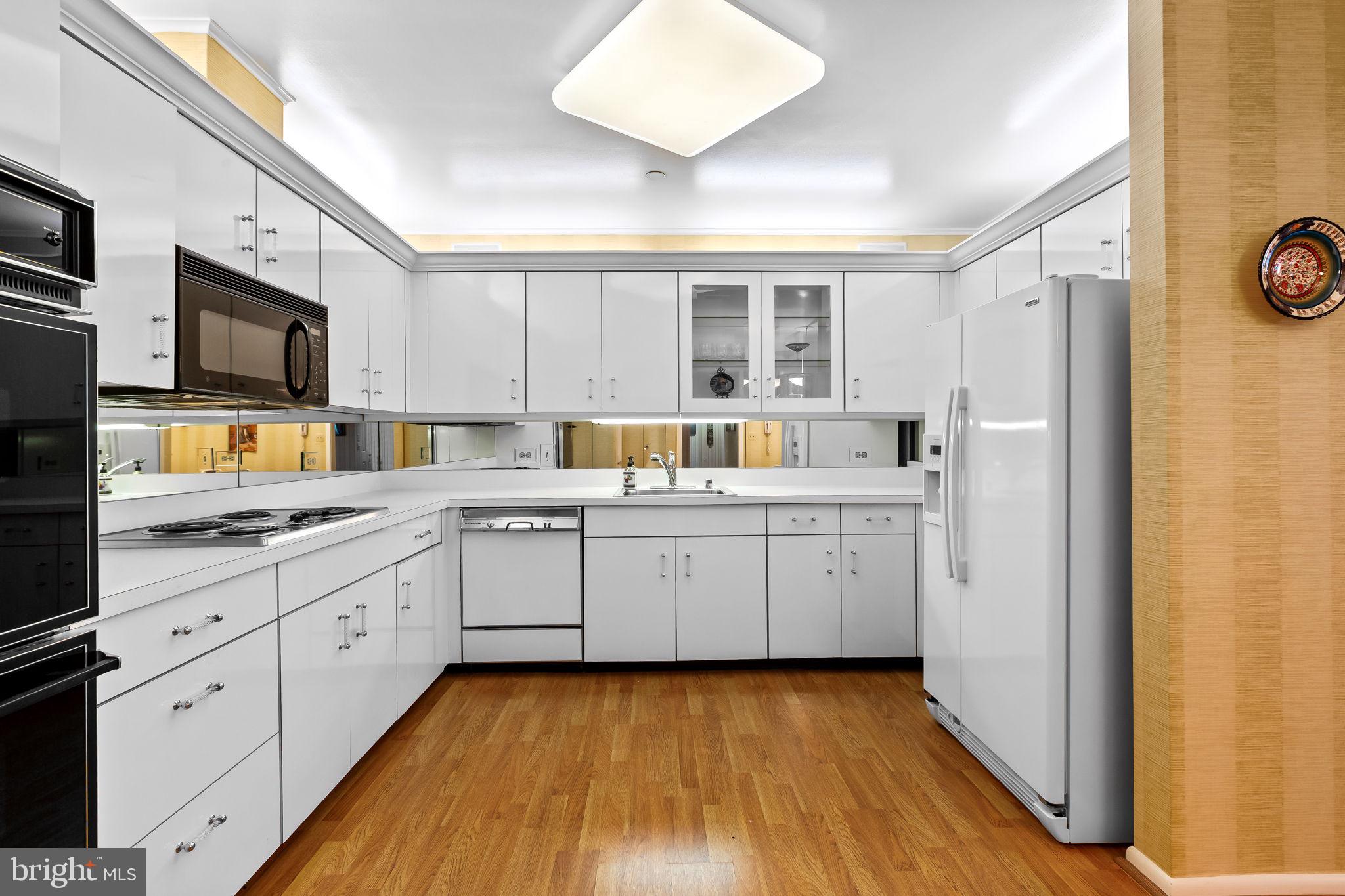 PAVILION IN THE PARK - Residential