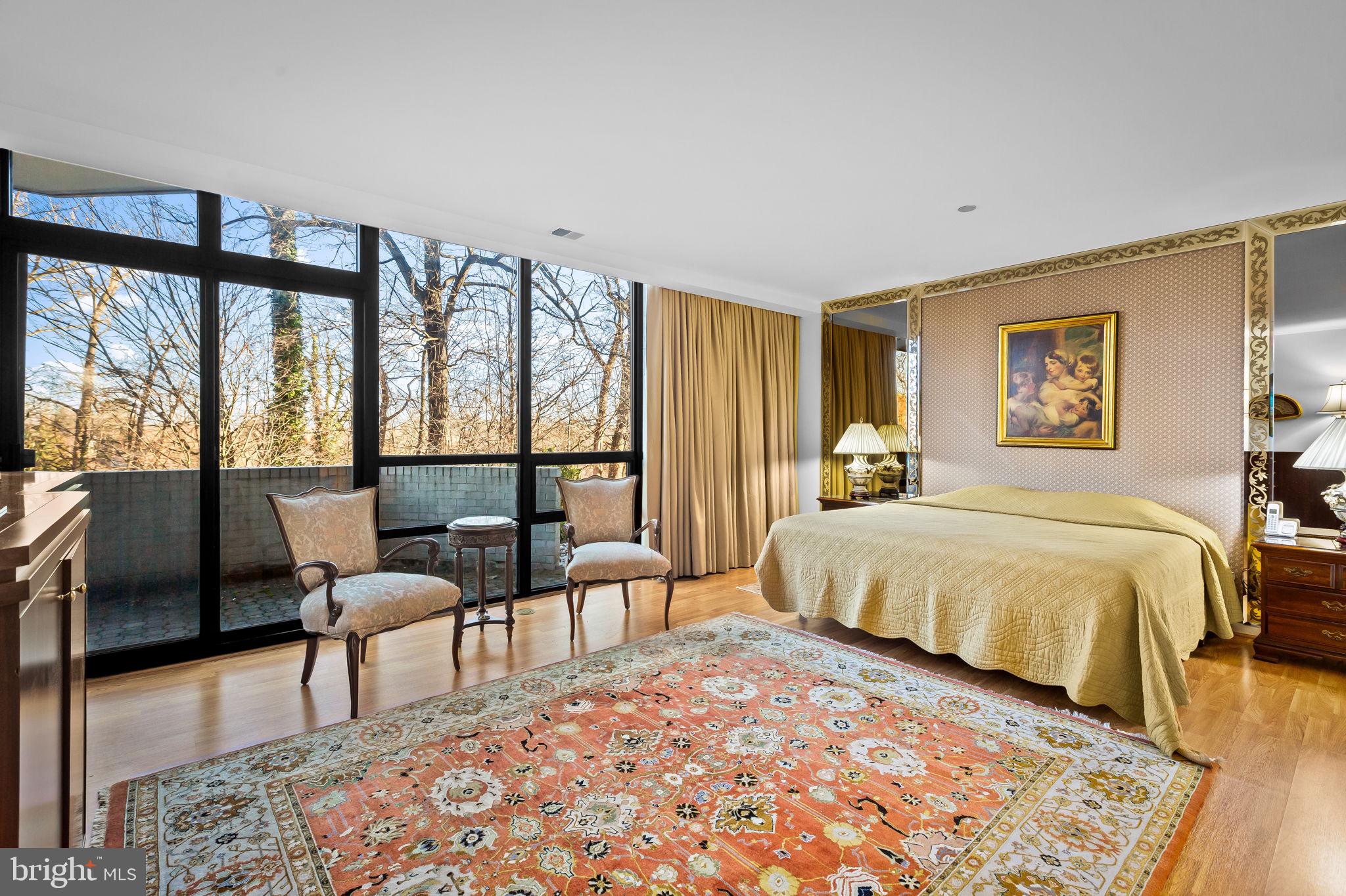 PAVILION IN THE PARK - Residential