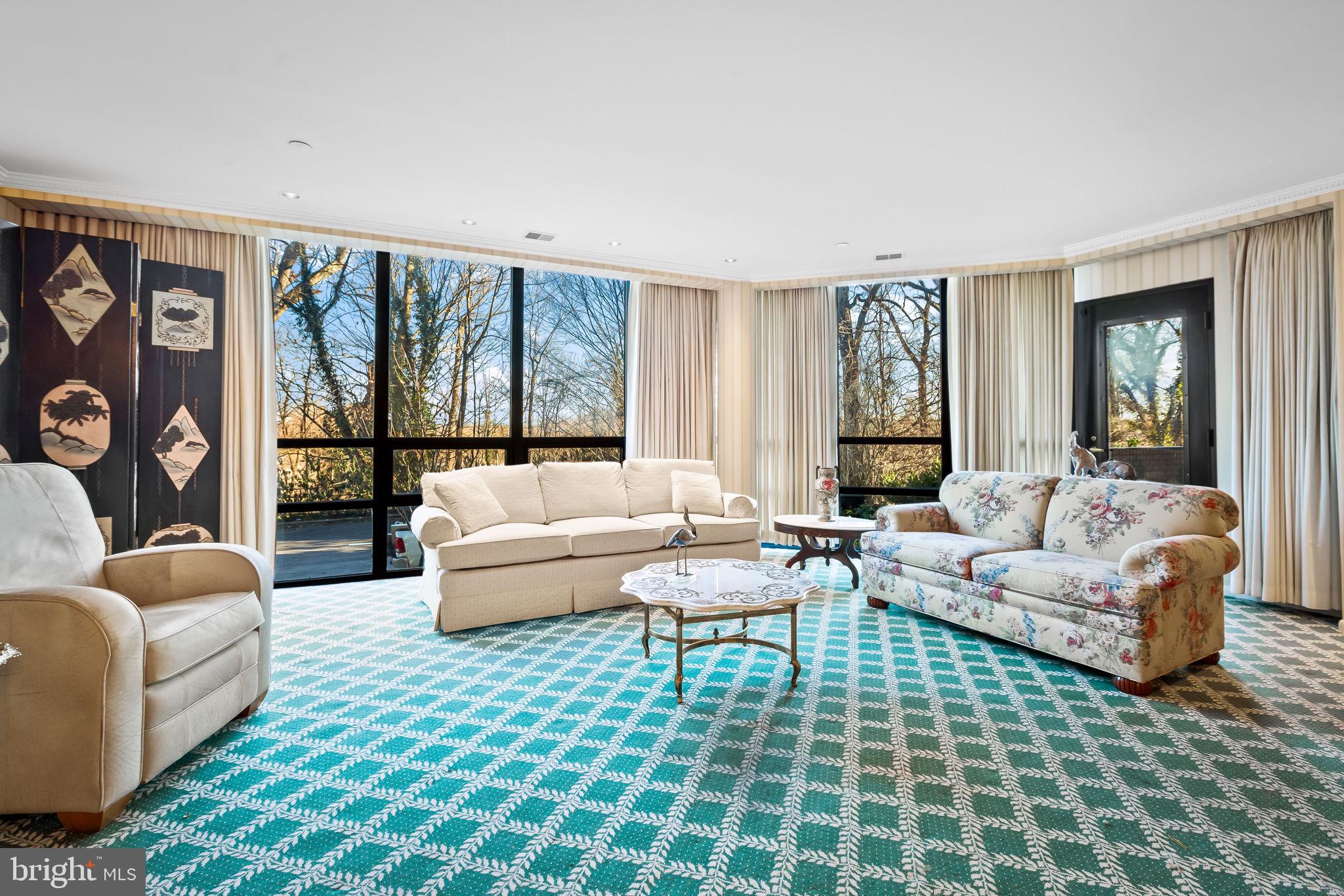 PAVILION IN THE PARK - Residential