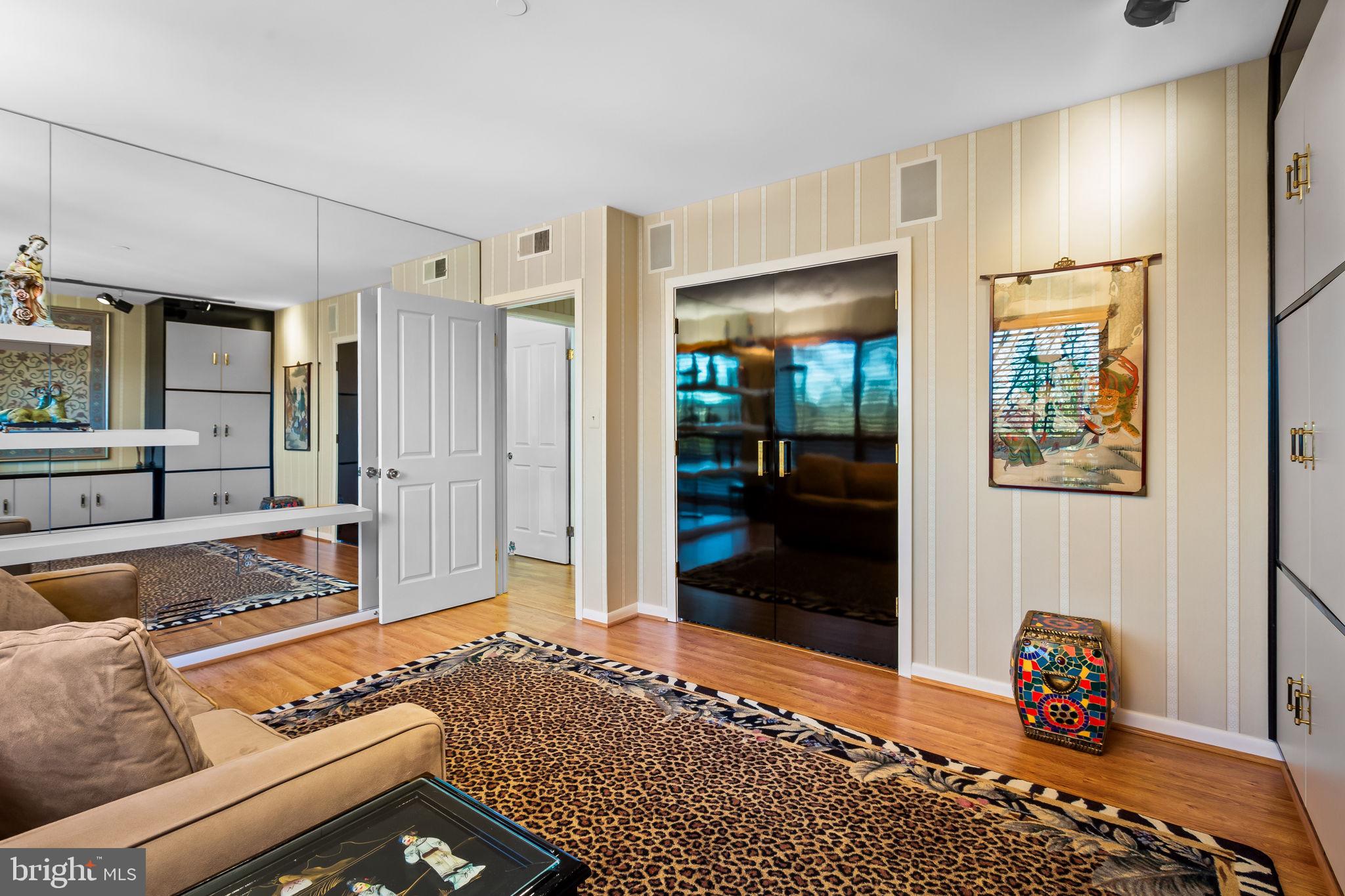 PAVILION IN THE PARK - Residential