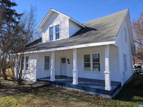 Homes For Sale - 74 Conner St<br/> DILLWYN, VA 23936