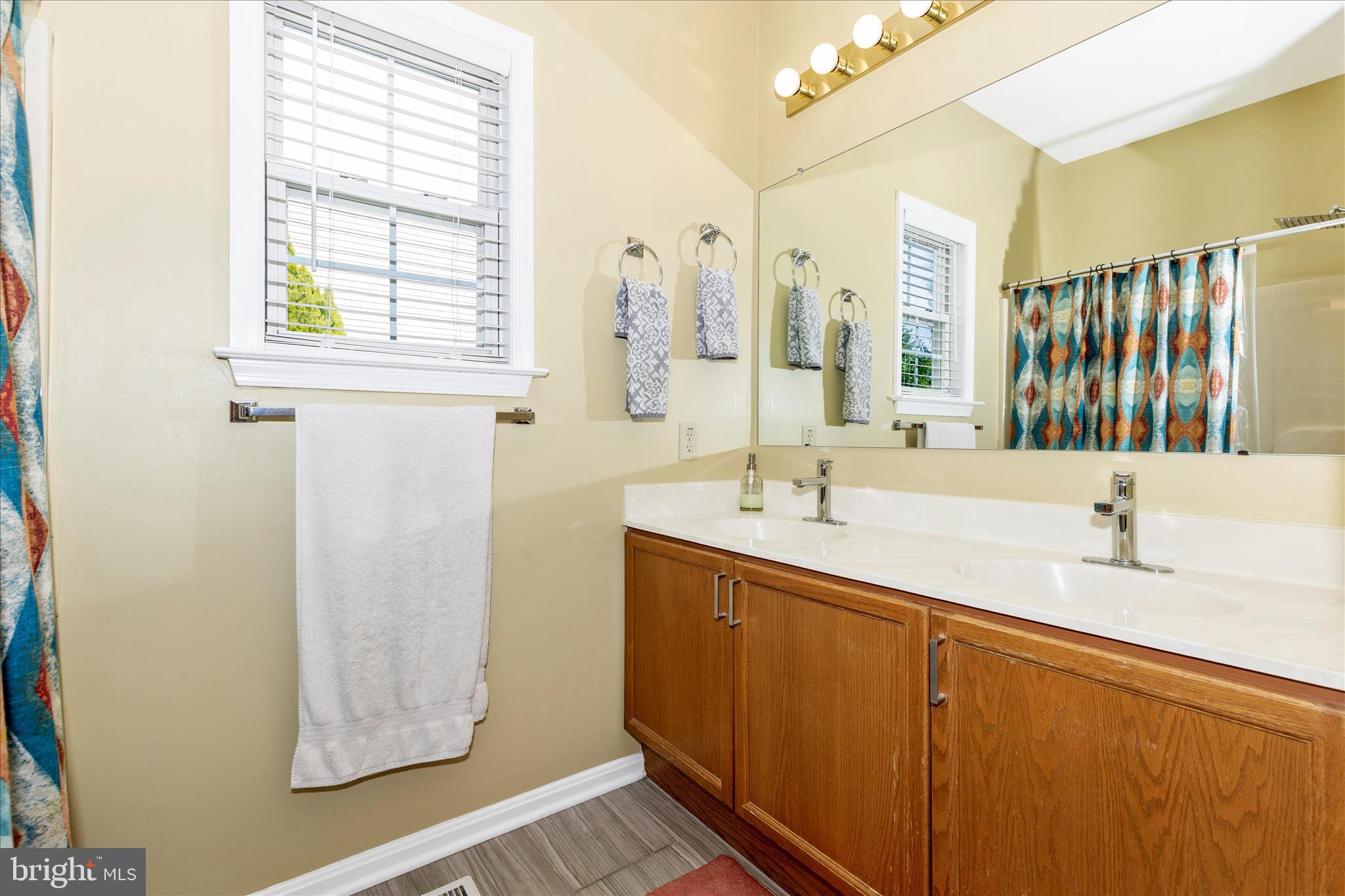 NORTH CROSSING - Residential