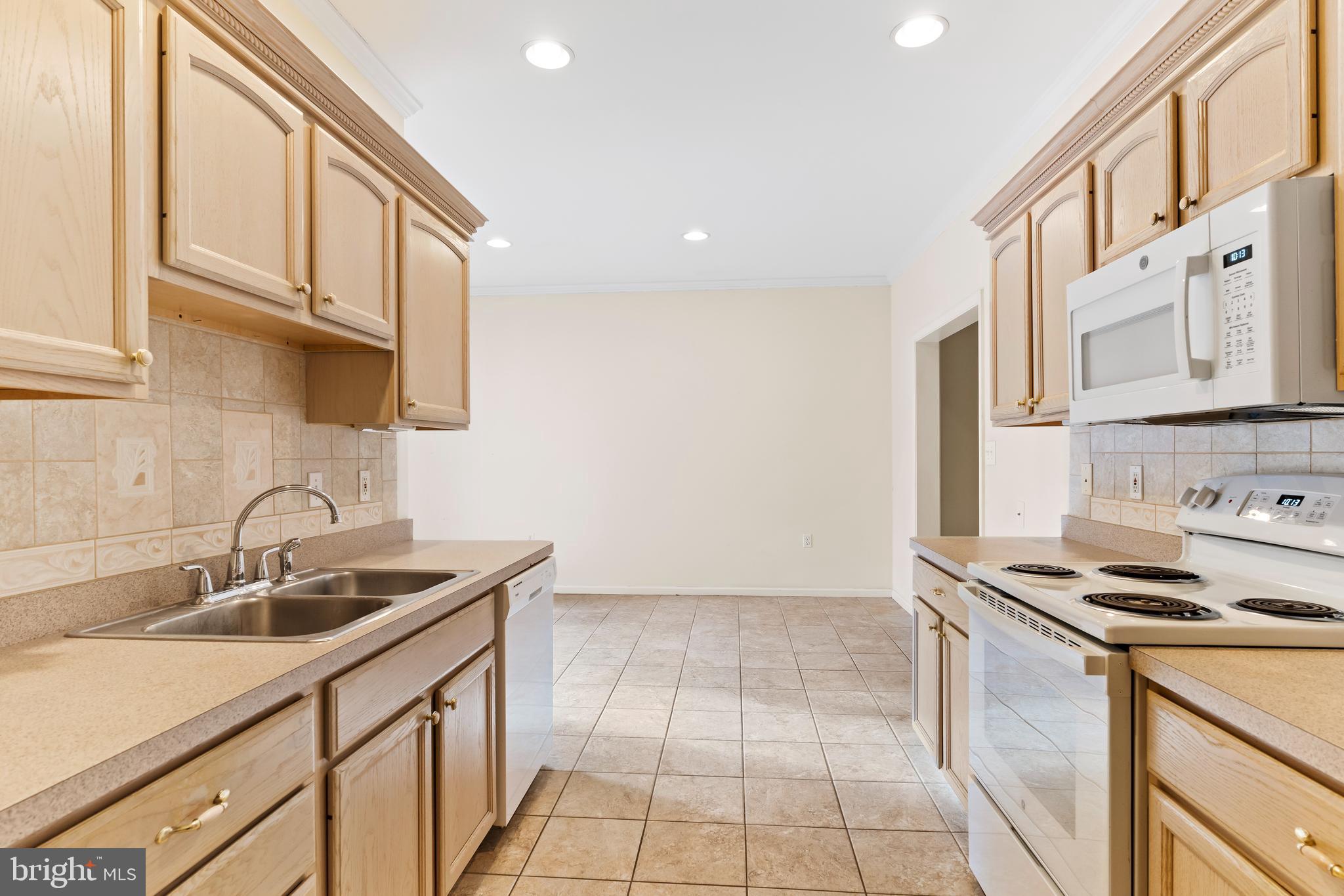 EAST PENNSBORO - Residential