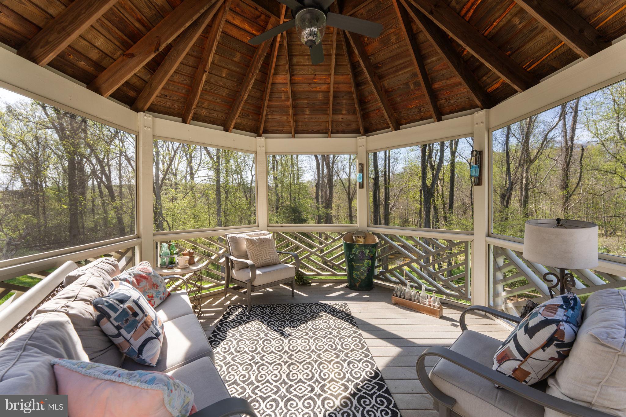 HUNTERS STATION - Residential