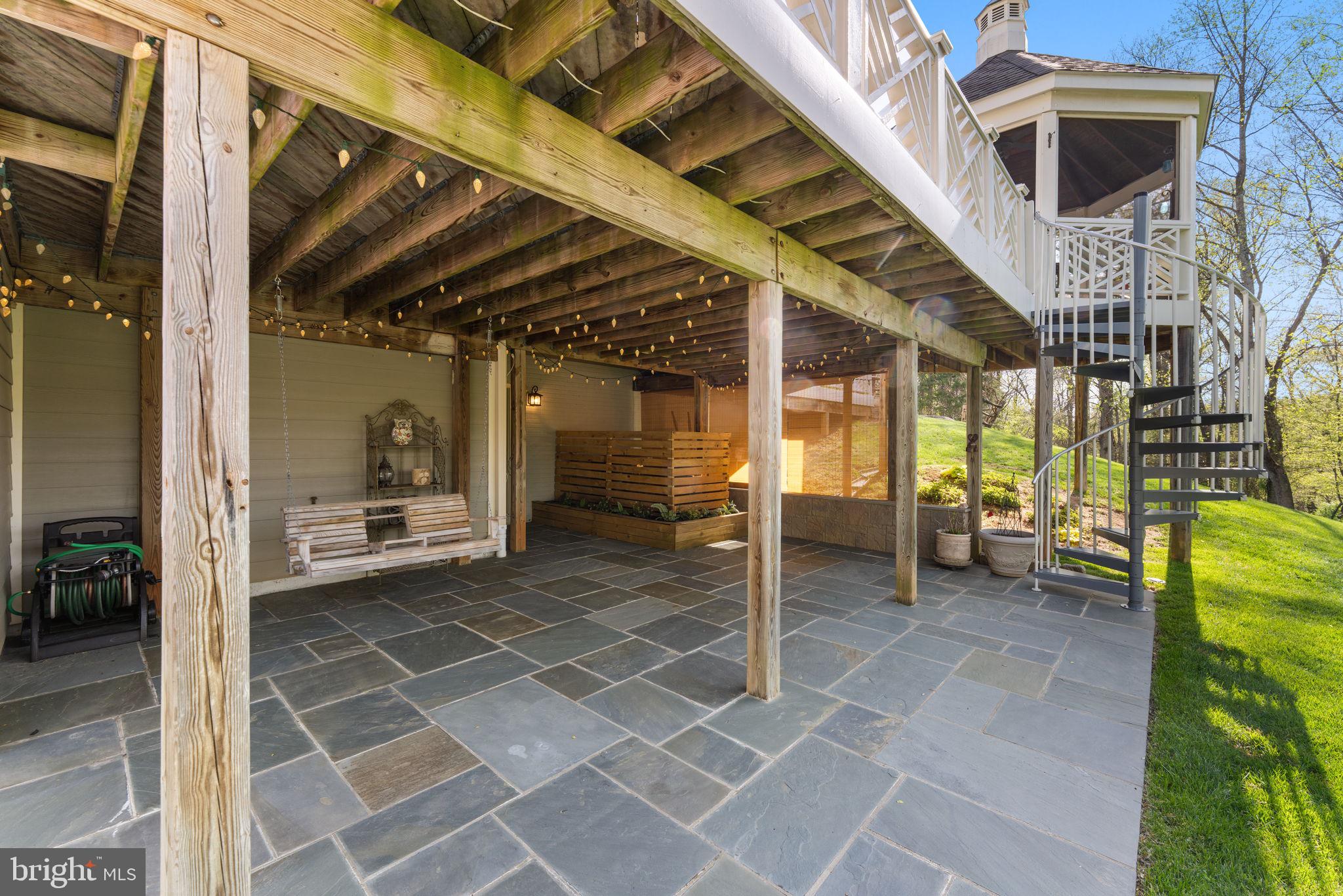 HUNTERS STATION - Residential