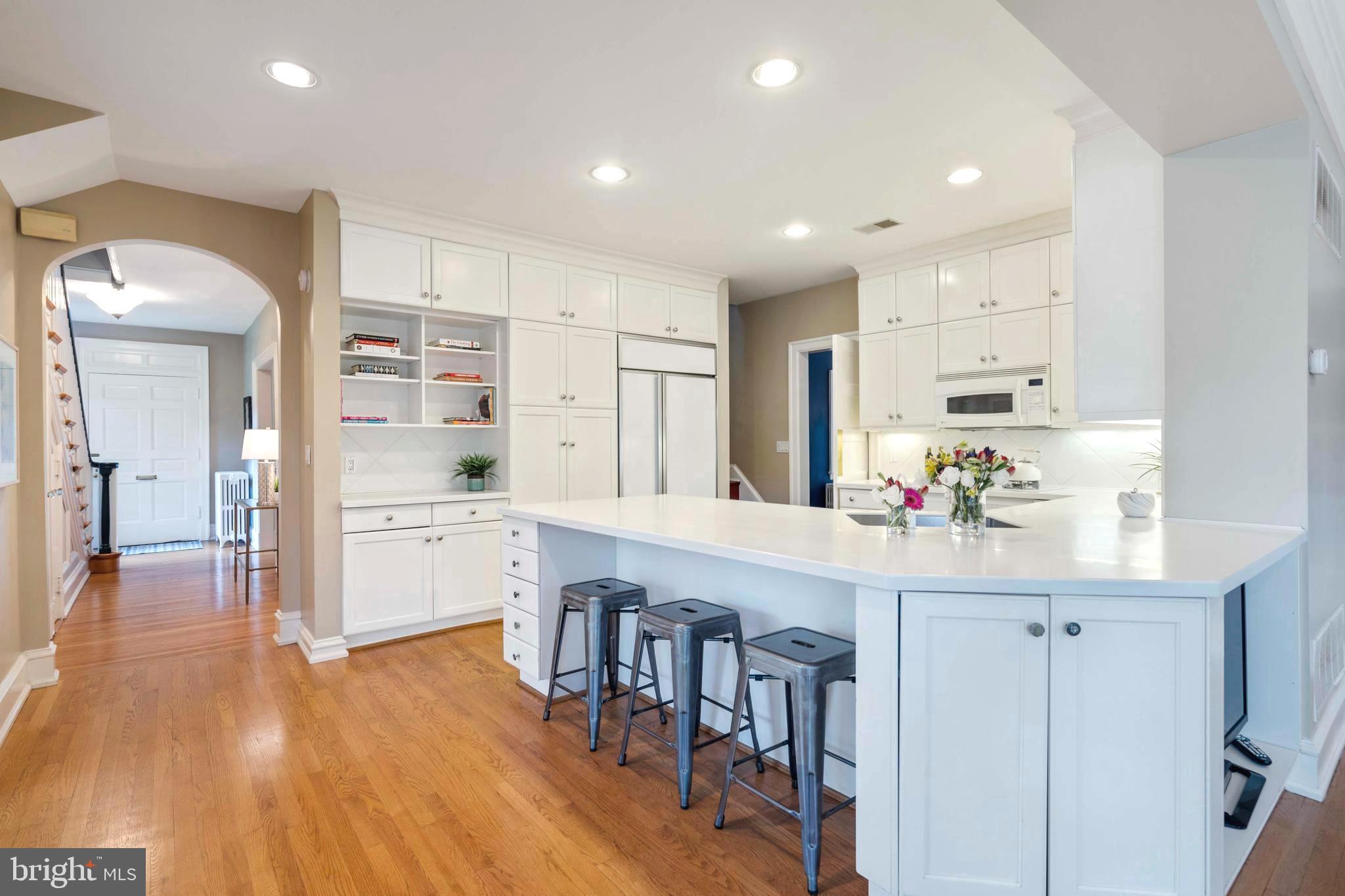 CHEVY CHASE VILLAGE - Residential