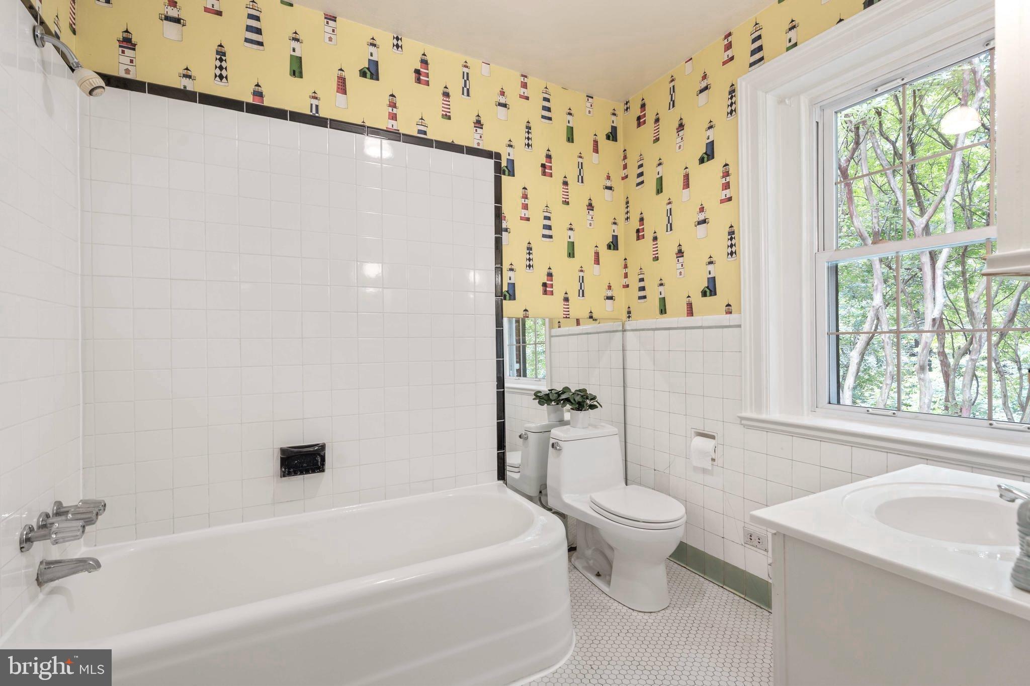 CHEVY CHASE VILLAGE - Residential